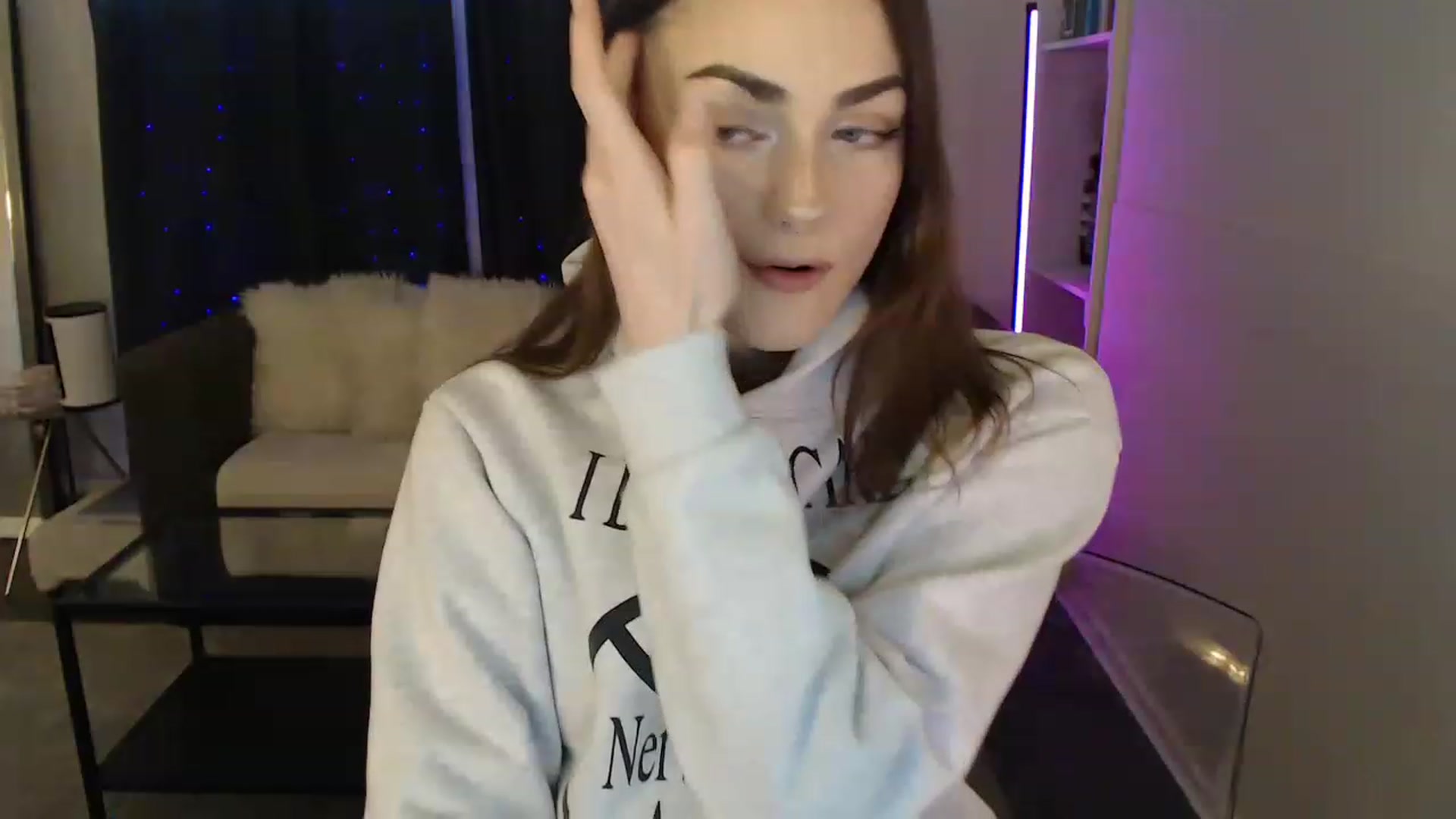 Gallery image thumbnail from angelpuppygrl's myfreecams stream on, 03/02/2023, 18:33 image 4 of 20