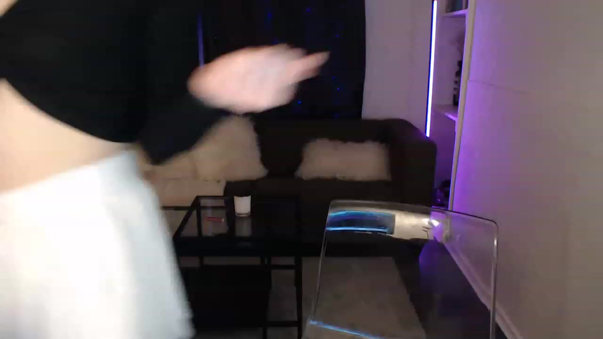 Gallery image thumbnail from angelpuppygrl's myfreecams stream on, 03/13/2023, 09:19 image 17 of 20