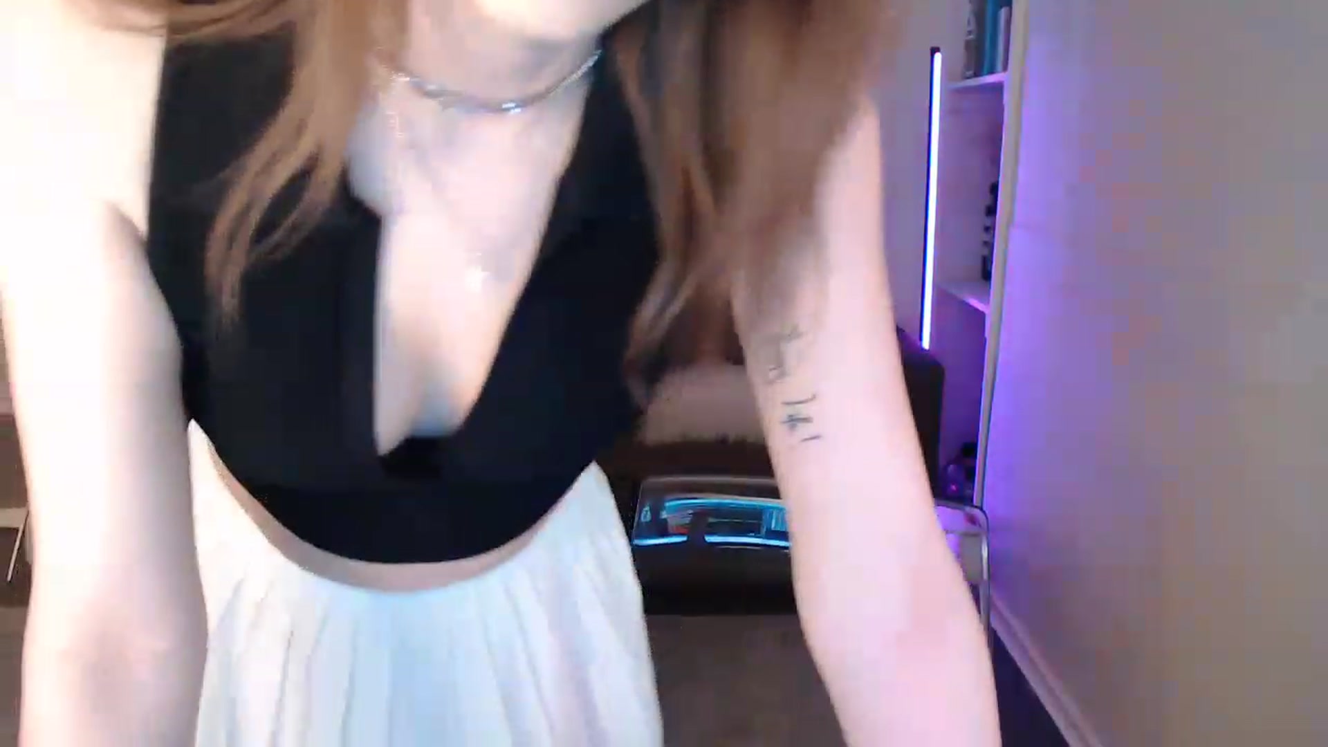 Gallery image thumbnail from angelpuppygrl's myfreecams stream on, 03/16/2023, 23:19 image 13 of 20