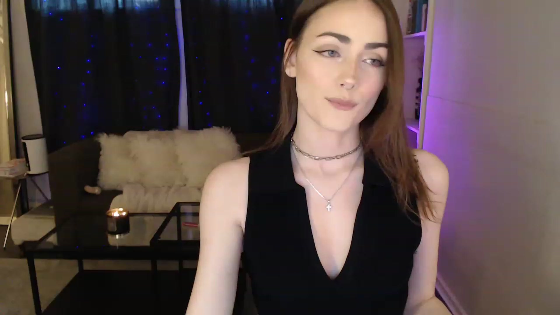 Gallery image thumbnail from angelpuppygrl's myfreecams stream on, 03/17/2023, 24:12 image 6 of 20