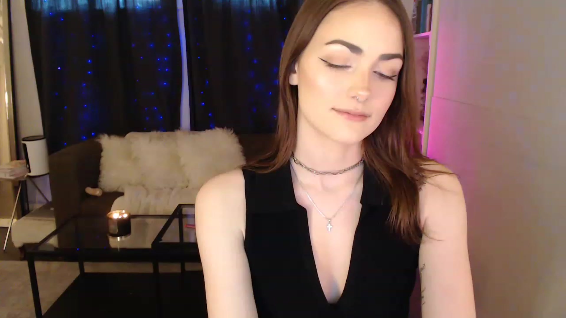 Gallery image thumbnail from angelpuppygrl's myfreecams stream on, 03/17/2023, 24:12 image 12 of 20