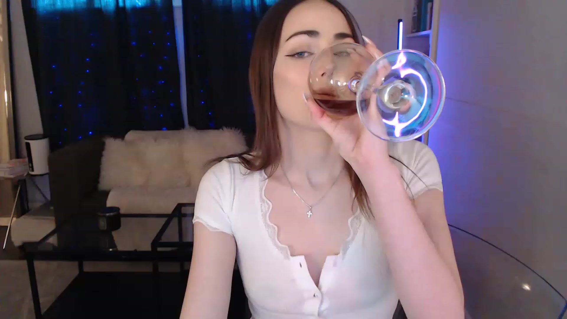 Gallery image thumbnail from angelpuppygrl's myfreecams stream on, 03/23/2023, 23:31 image 13 of 20