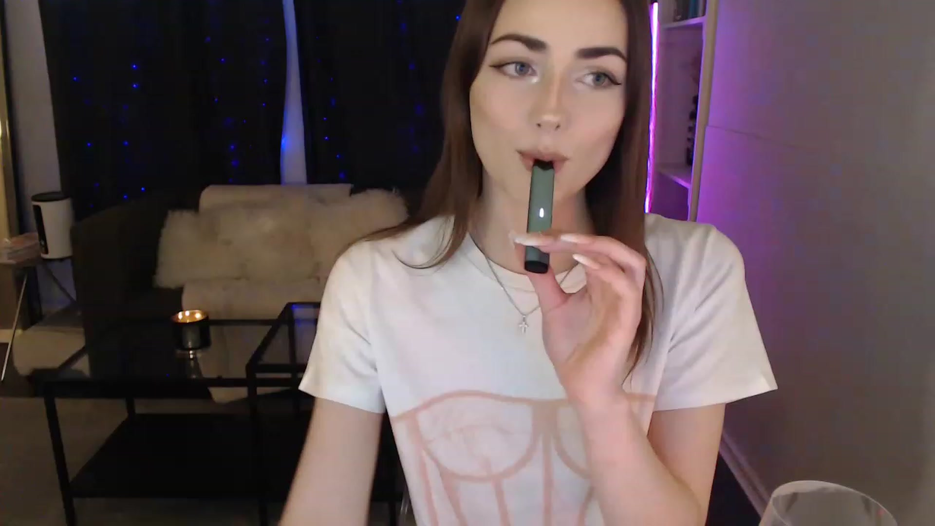 Gallery image thumbnail from angelpuppygrl's myfreecams stream on, 04/01/2023, 23:46 image 3 of 20