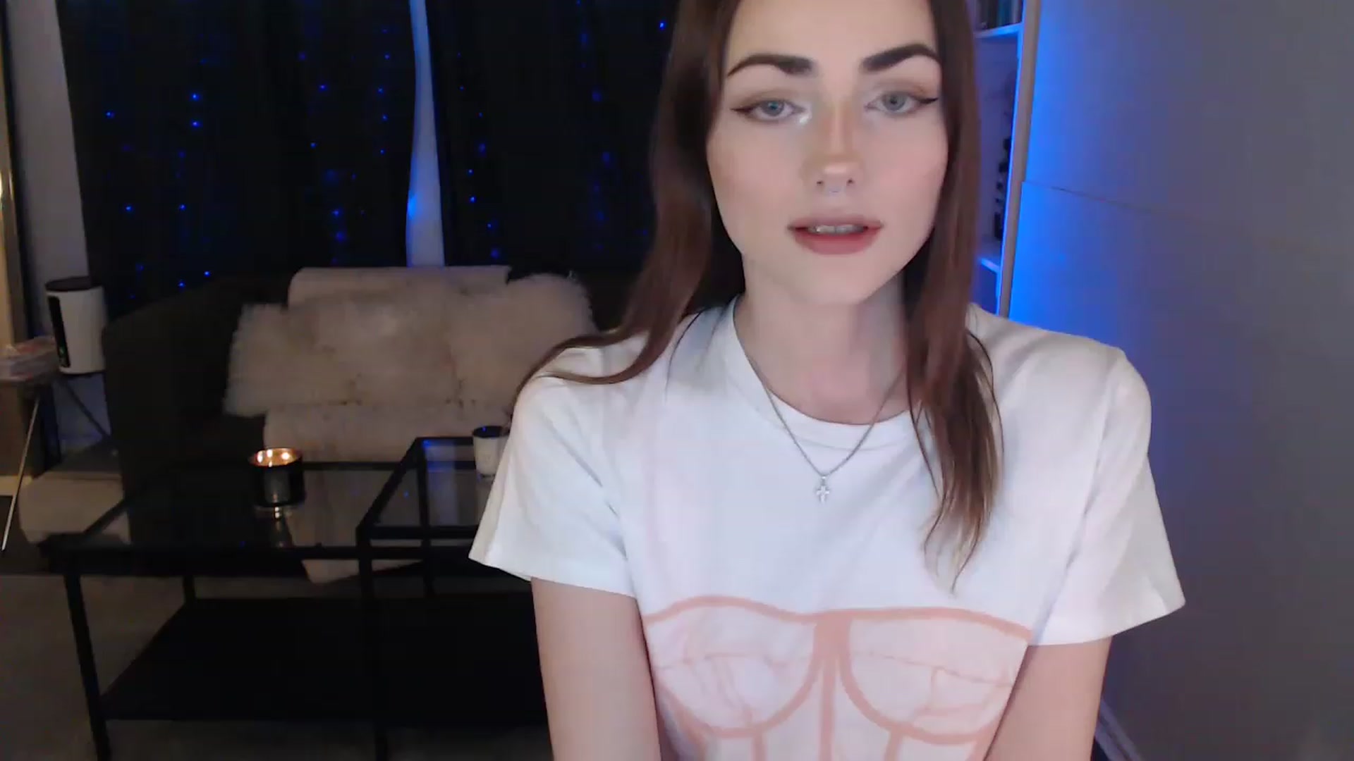 Gallery image thumbnail from angelpuppygrl's myfreecams stream on, 04/01/2023, 23:46 image 7 of 20