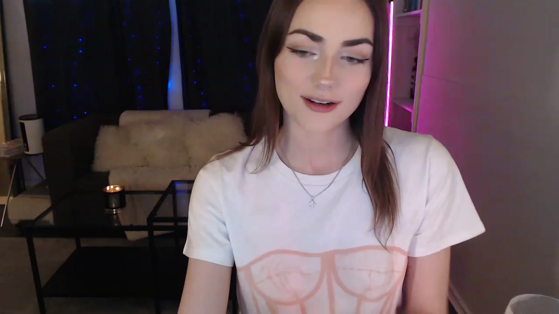 Gallery image thumbnail from angelpuppygrl's myfreecams stream on, 04/01/2023, 23:46 image 5 of 20