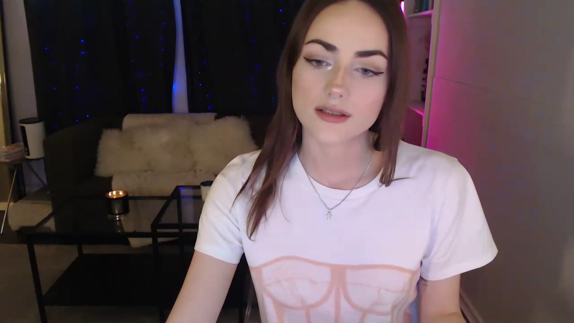 Gallery image thumbnail from angelpuppygrl's myfreecams stream on, 04/01/2023, 23:46 image 14 of 20