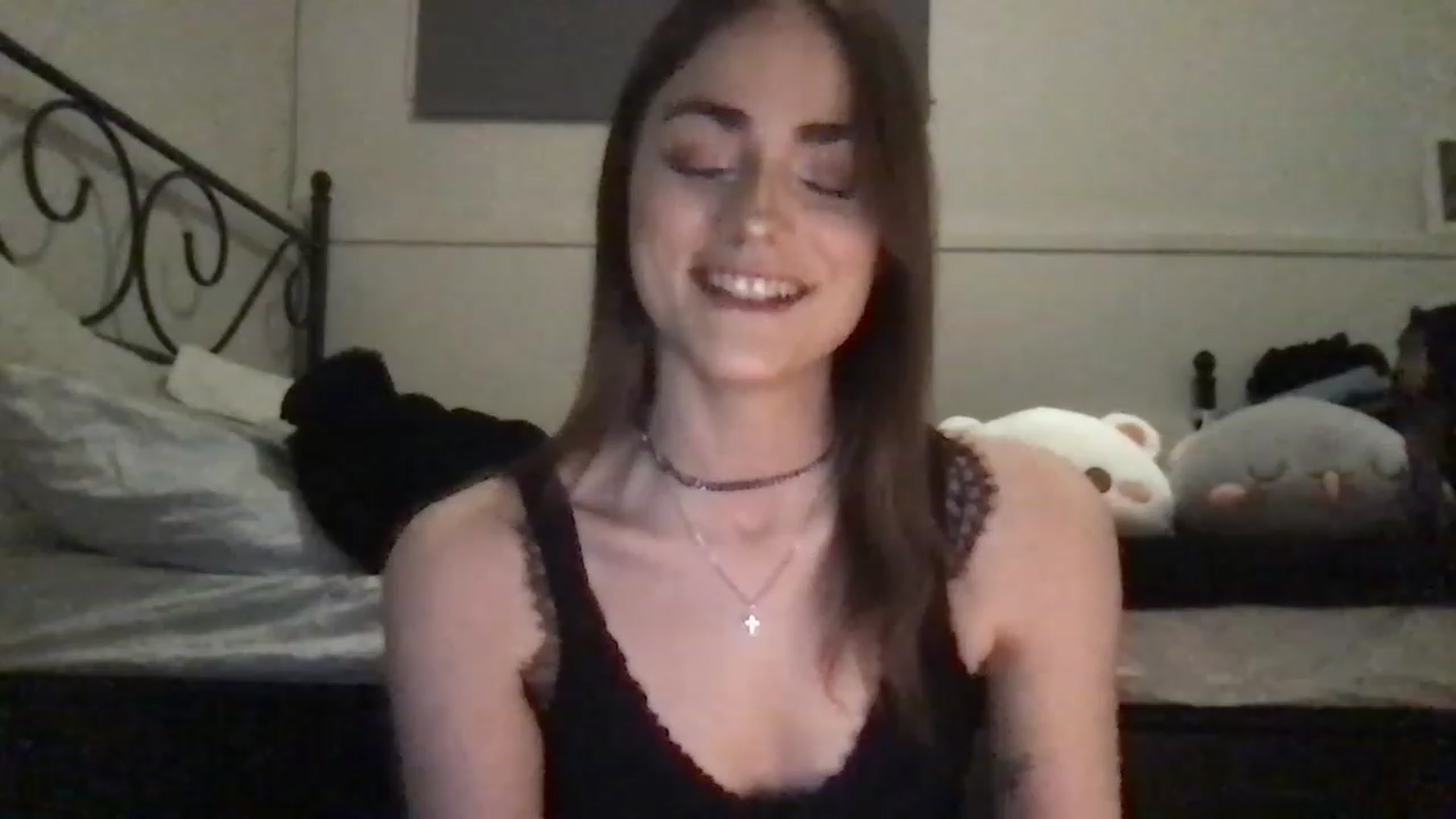 Gallery image thumbnail from angelpuppygrl's myfreecams stream on, 04/09/2023, 02:35 image 4 of 20