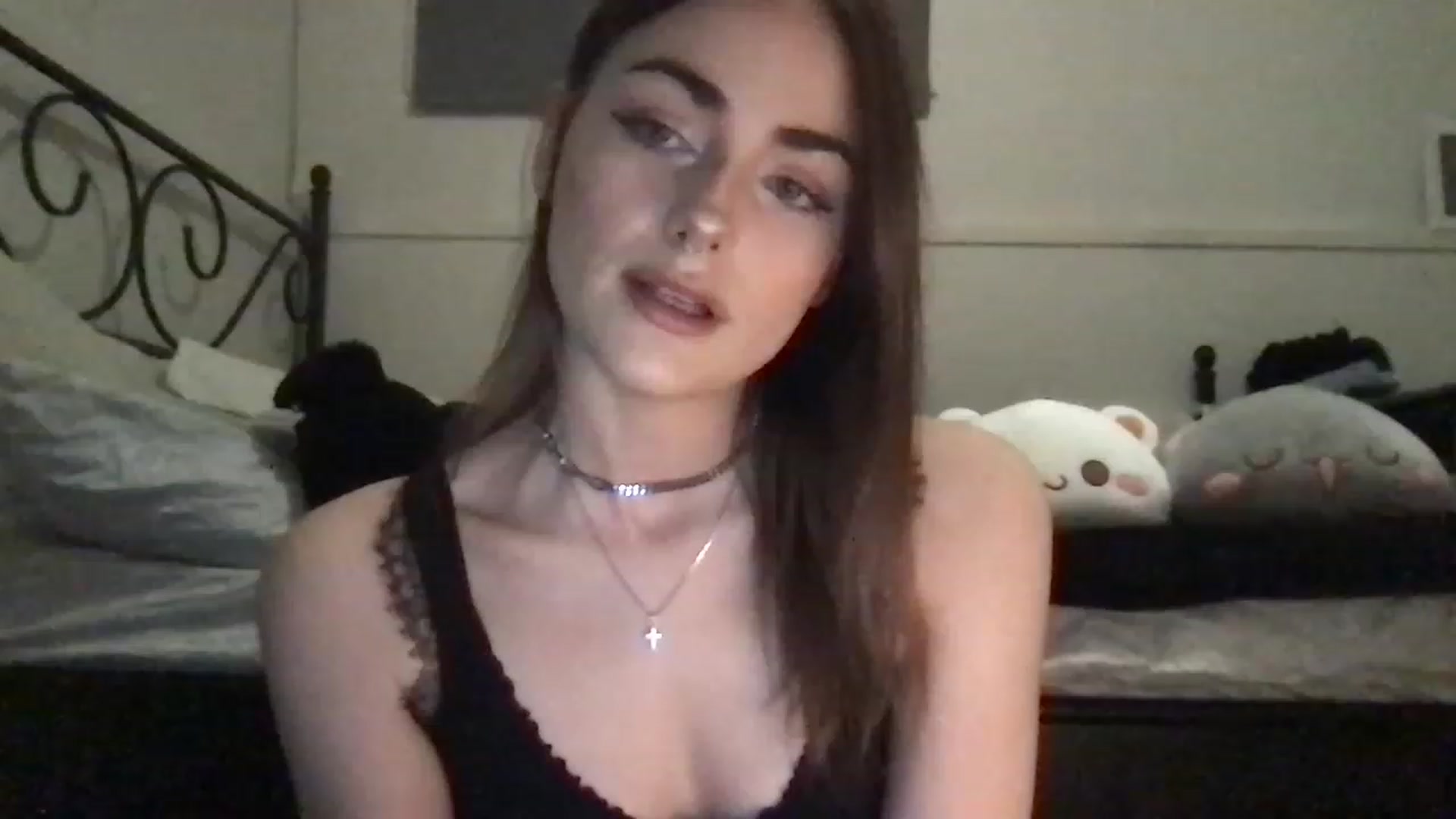 Gallery image thumbnail from angelpuppygrl's myfreecams stream on, 04/09/2023, 02:35 image 2 of 20