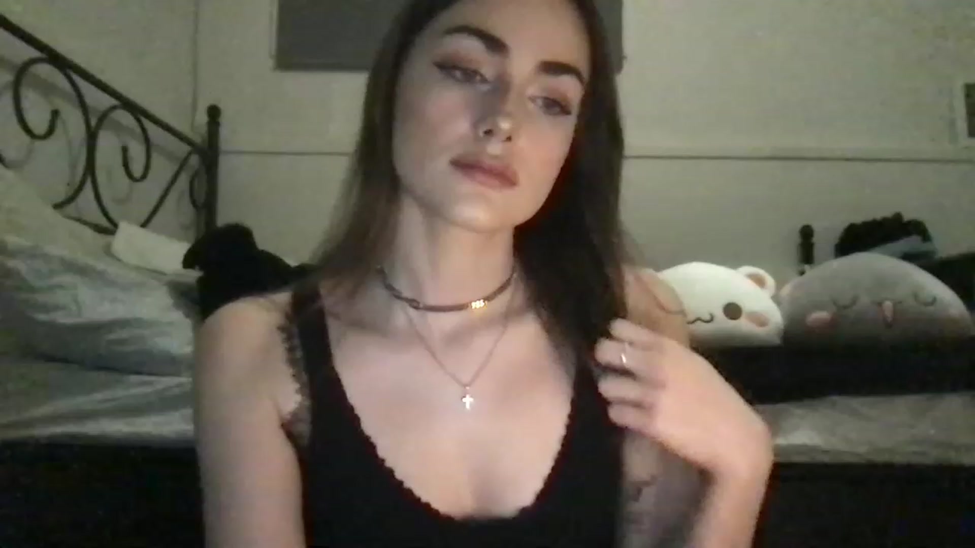 Gallery image thumbnail from angelpuppygrl's myfreecams stream on, 04/09/2023, 02:35 image 1 of 20