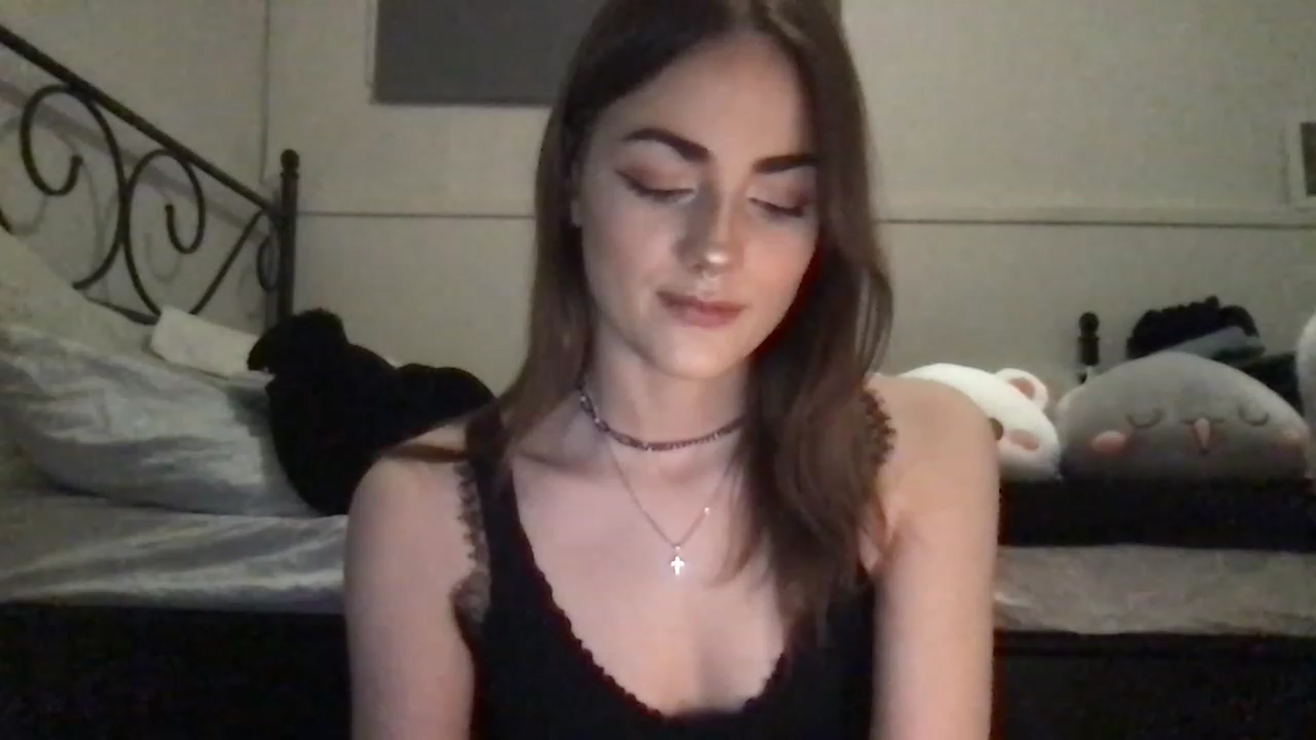Gallery image thumbnail from angelpuppygrl's myfreecams stream on, 04/09/2023, 02:35 image 3 of 20
