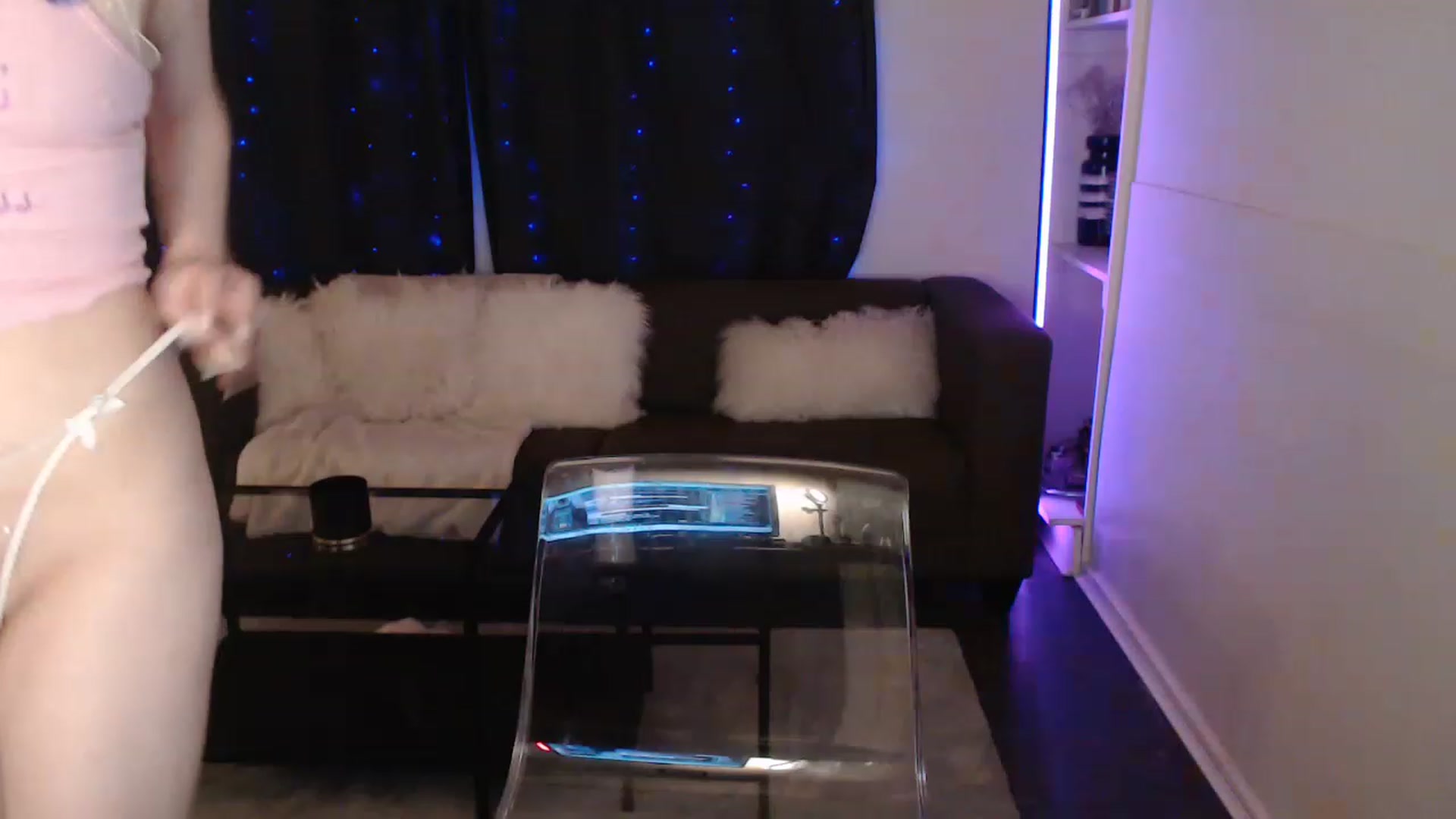 Gallery image thumbnail from angelpuppygrl's myfreecams stream on, 04/25/2023, 07:55 image 10 of 20