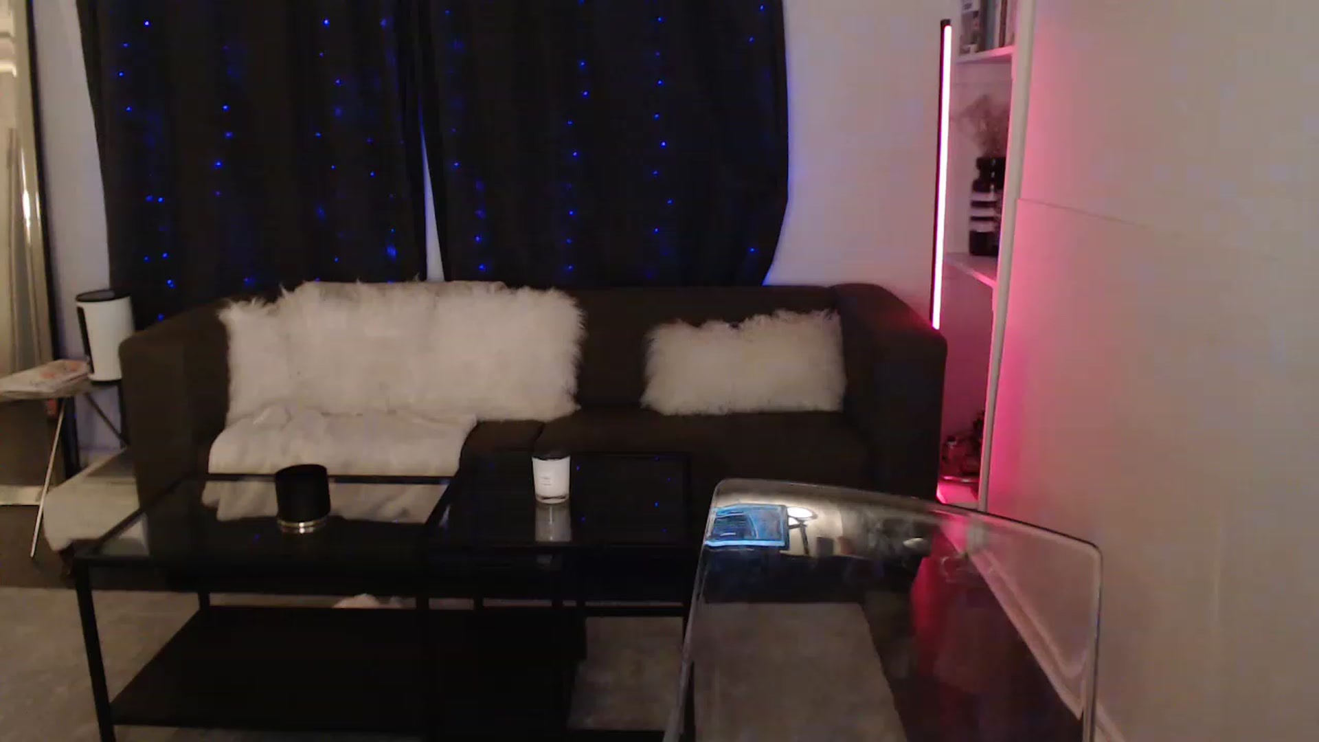 Gallery image thumbnail from angelpuppygrl's myfreecams stream on, 04/25/2023, 07:55 image 18 of 20