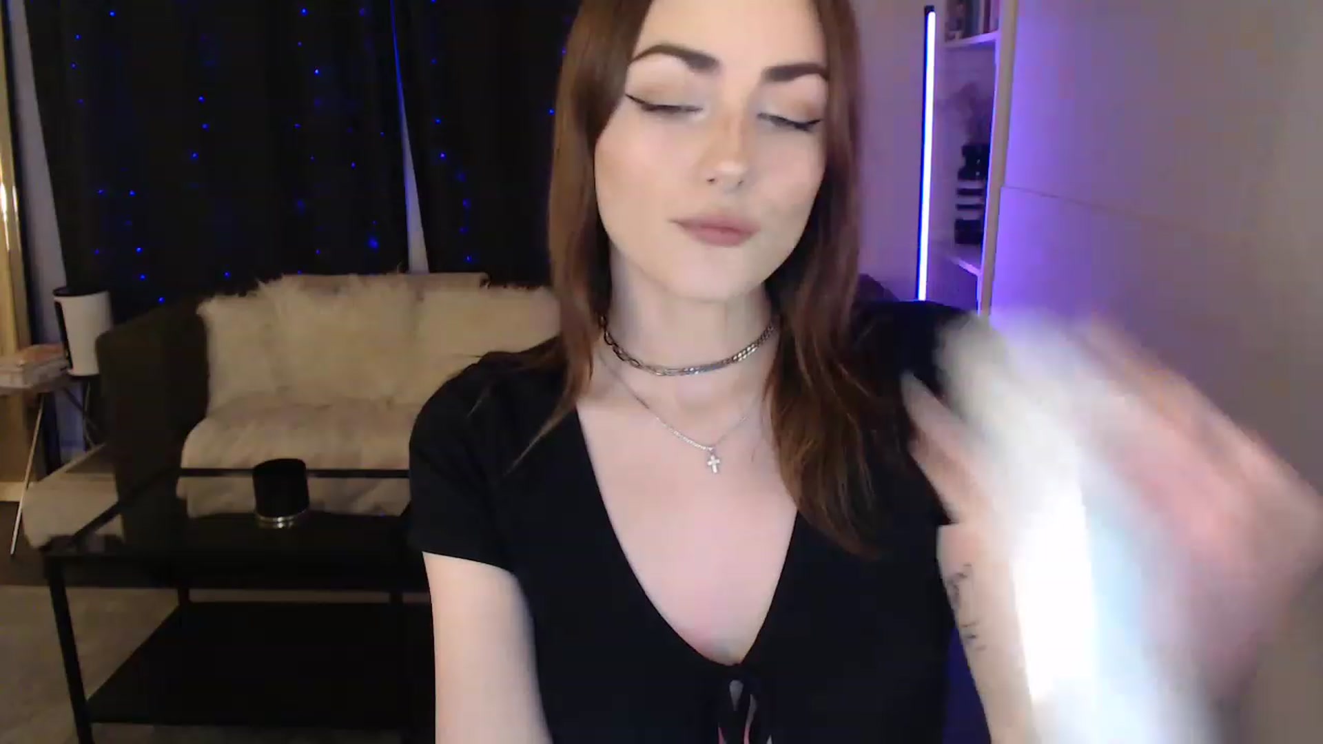 Gallery image thumbnail from angelpuppygrl's myfreecams stream on, 04/26/2023, 06:31 image 17 of 20