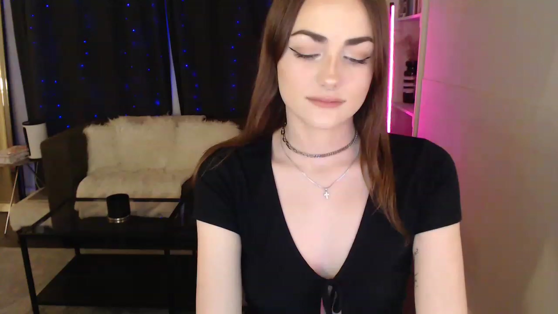 Gallery image thumbnail from angelpuppygrl's myfreecams stream on, 04/26/2023, 06:31 image 16 of 20