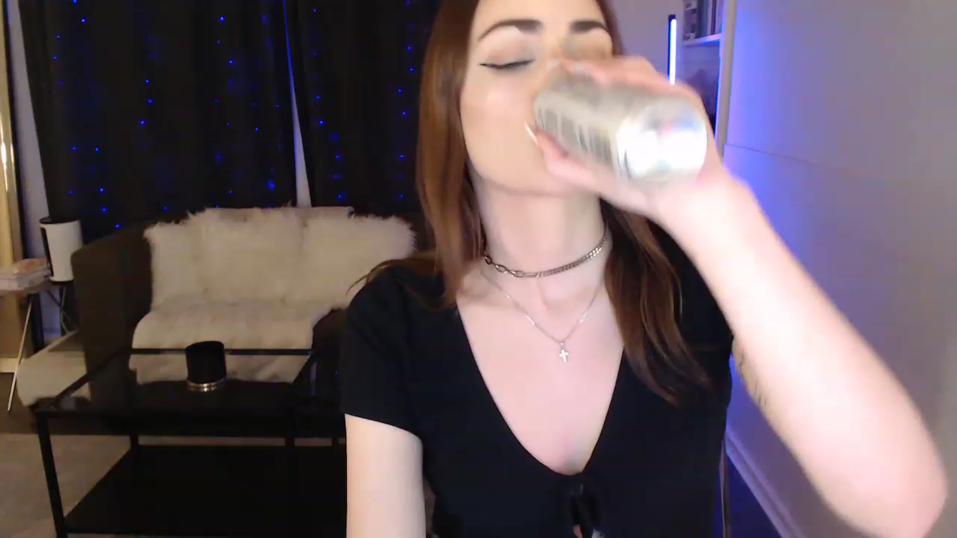 Gallery image thumbnail from angelpuppygrl's myfreecams stream on, 04/26/2023, 06:31 image 12 of 20