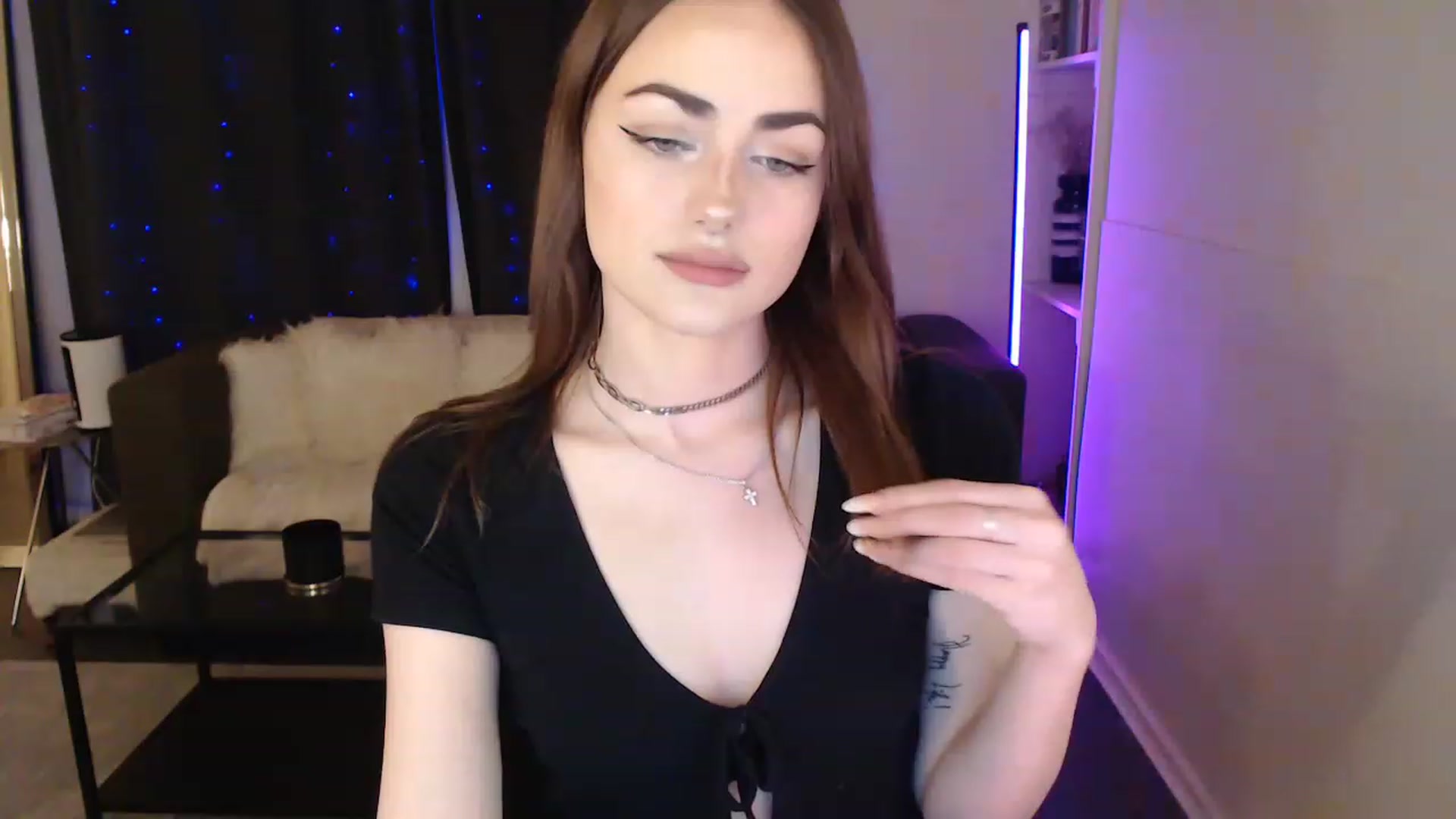 Gallery image thumbnail from angelpuppygrl's myfreecams stream on, 04/26/2023, 06:31 image 7 of 20