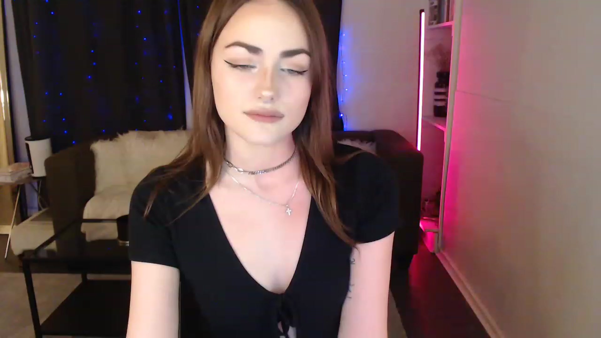 Gallery image thumbnail from angelpuppygrl's myfreecams stream on, 04/26/2023, 06:31 image 6 of 20