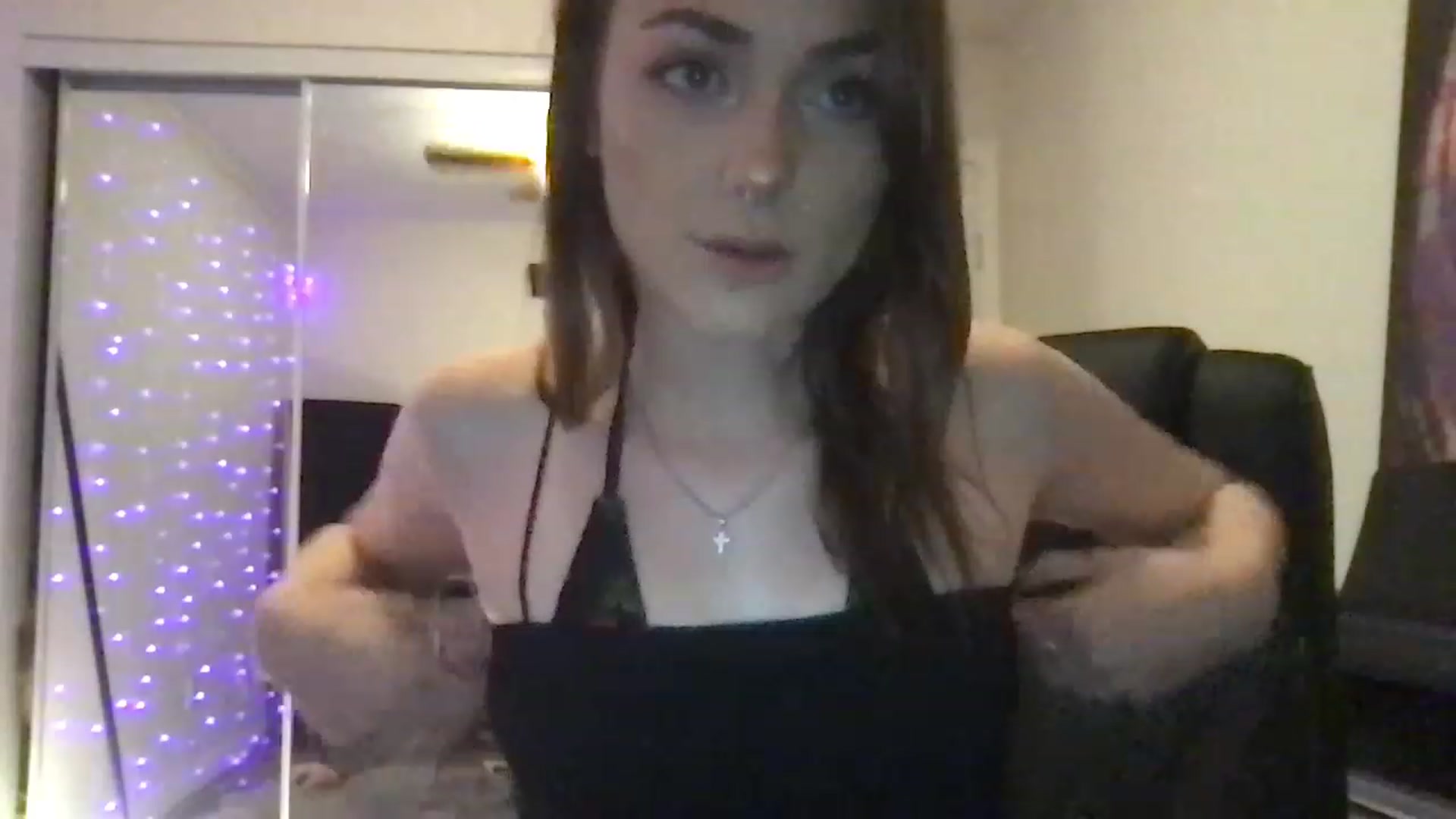 Gallery image thumbnail from angelpuppygrl's myfreecams stream on, 06/13/2023, 03:39 image 9 of 20