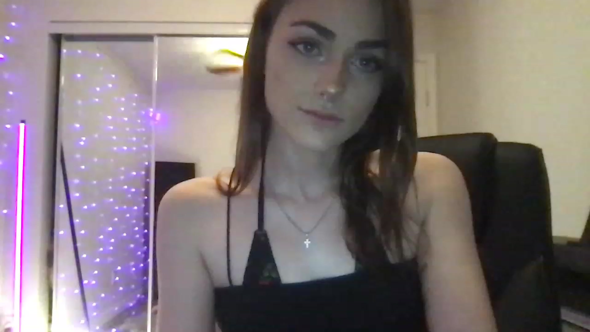 Gallery image thumbnail from angelpuppygrl's myfreecams stream on, 06/13/2023, 03:39 image 10 of 20
