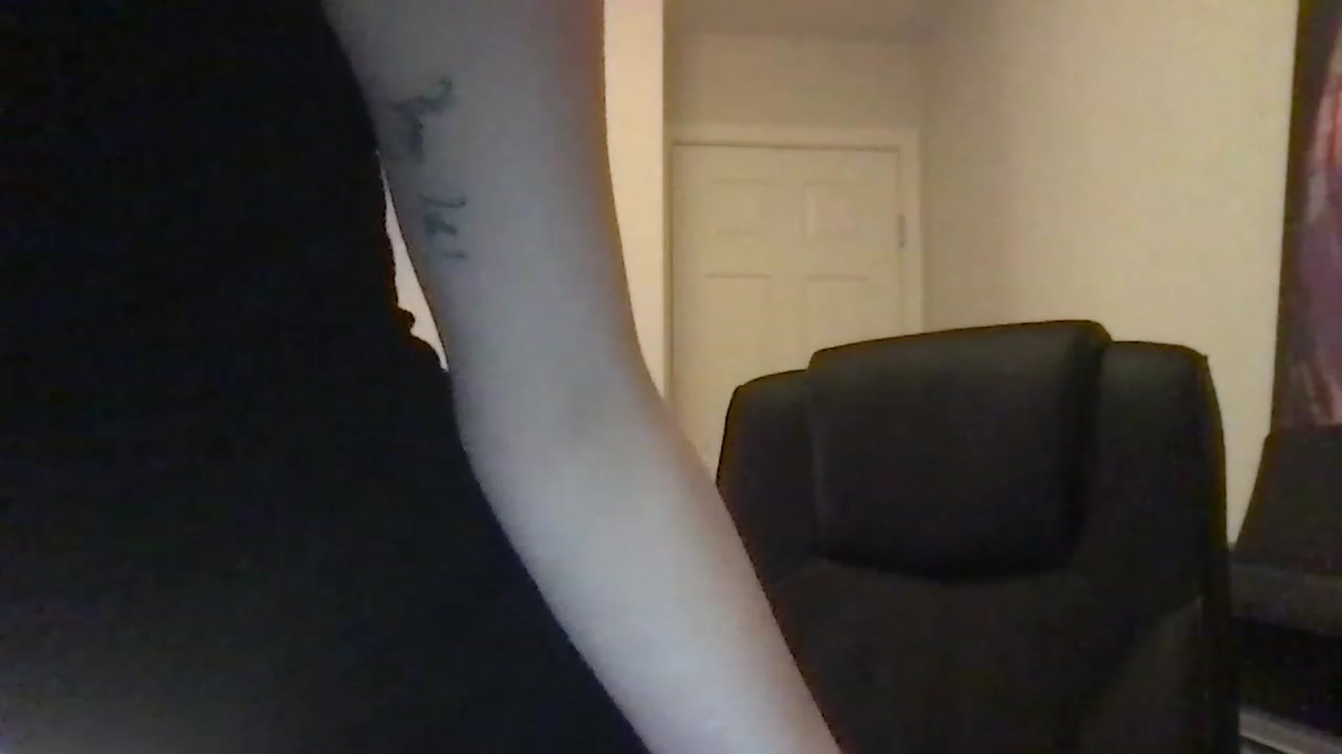 Gallery image thumbnail from angelpuppygrl's myfreecams stream on, 06/13/2023, 03:39 image 8 of 20