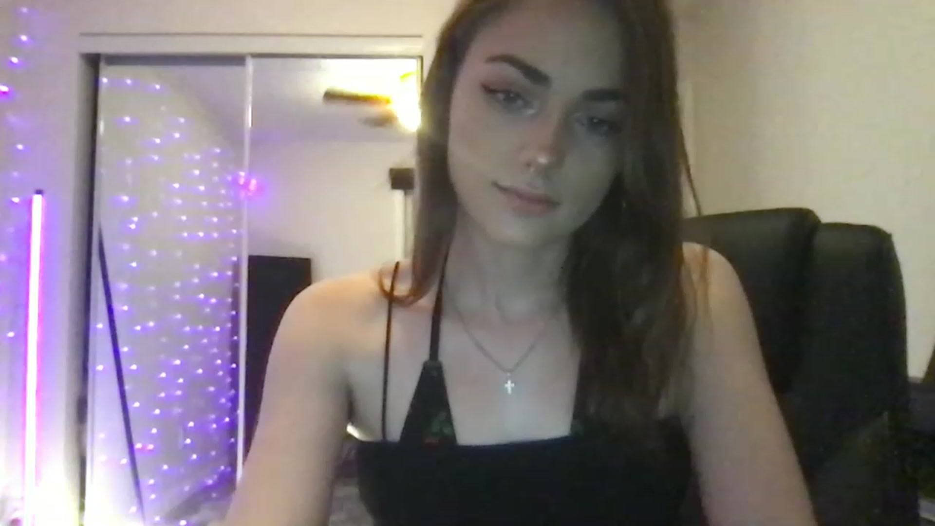 Gallery image thumbnail from angelpuppygrl's myfreecams stream on, 06/13/2023, 03:39 image 14 of 20