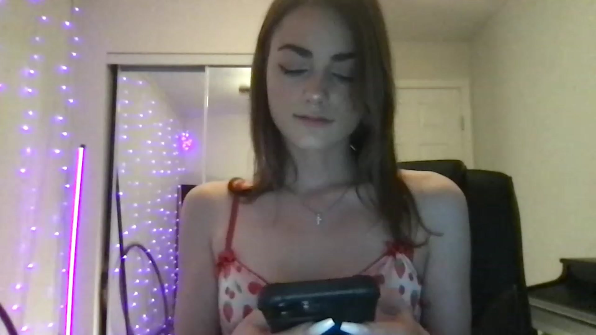 Gallery image thumbnail from angelpuppygrl's myfreecams stream on, 06/18/2023, 06:26 image 8 of 20