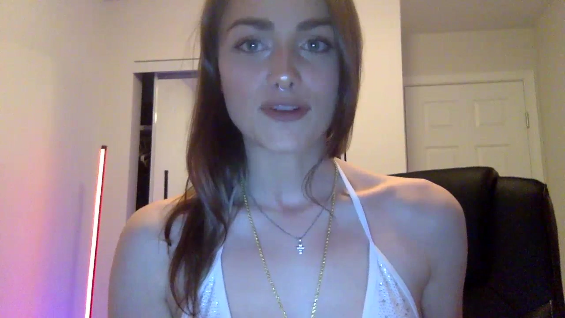Gallery image thumbnail from angelpuppygrl's myfreecams stream on, 07/05/2023, 07:32 image 8 of 20
