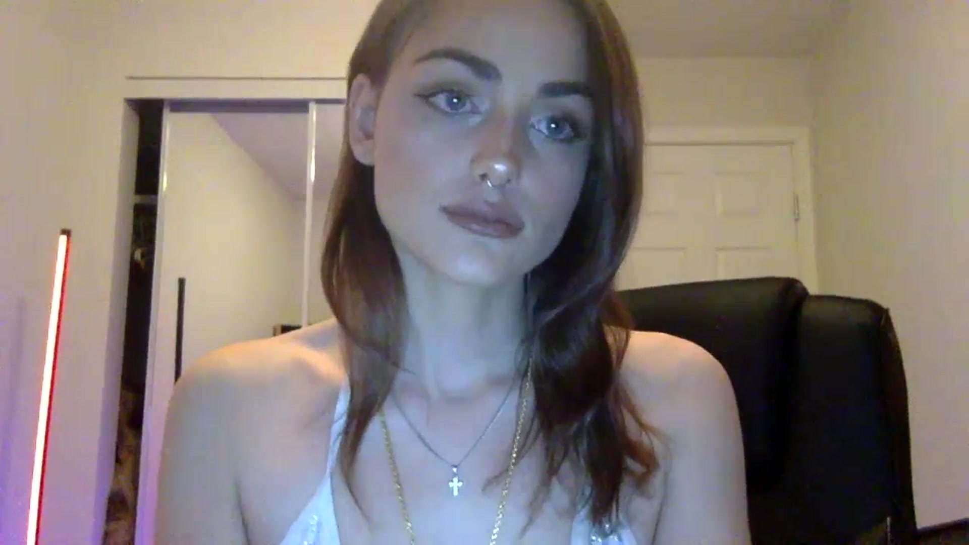 Gallery image thumbnail from angelpuppygrl's myfreecams stream on, 07/05/2023, 07:32 image 2 of 20