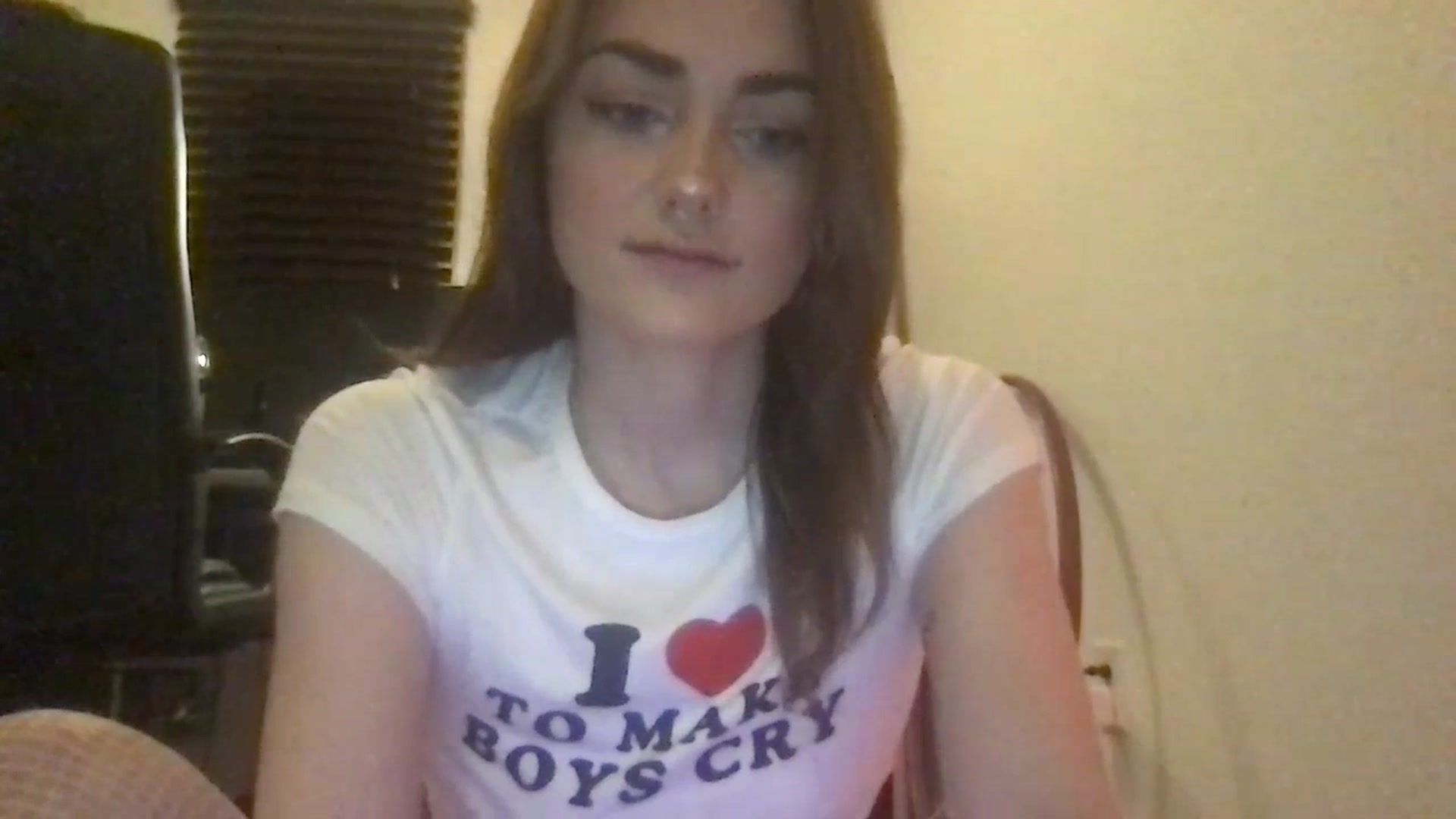 Gallery image thumbnail from angelpuppygrl's myfreecams stream on, 07/17/2023, 08:01 image 15 of 20