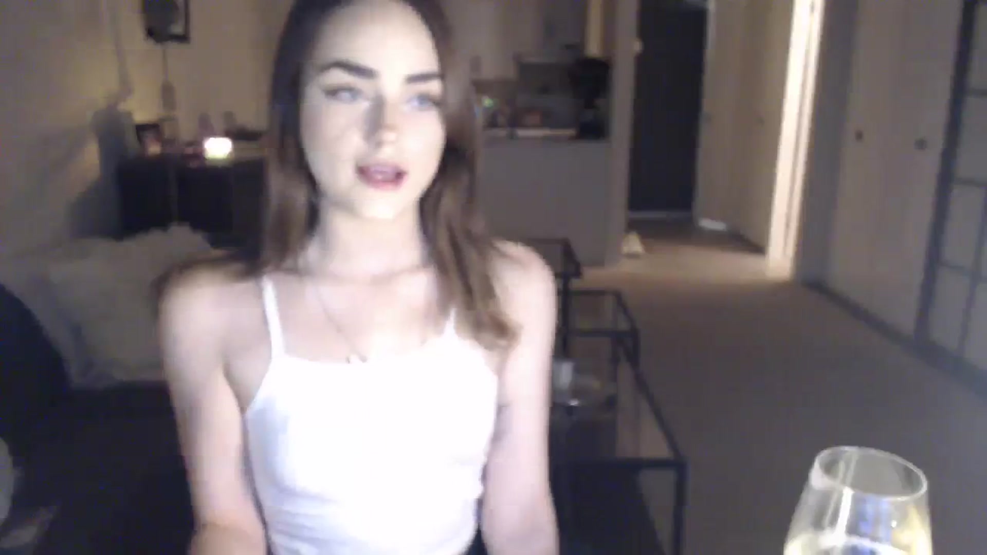 Gallery image thumbnail from angelpuppygrl's myfreecams stream on, 09/08/2023, 11:55 image 4 of 20