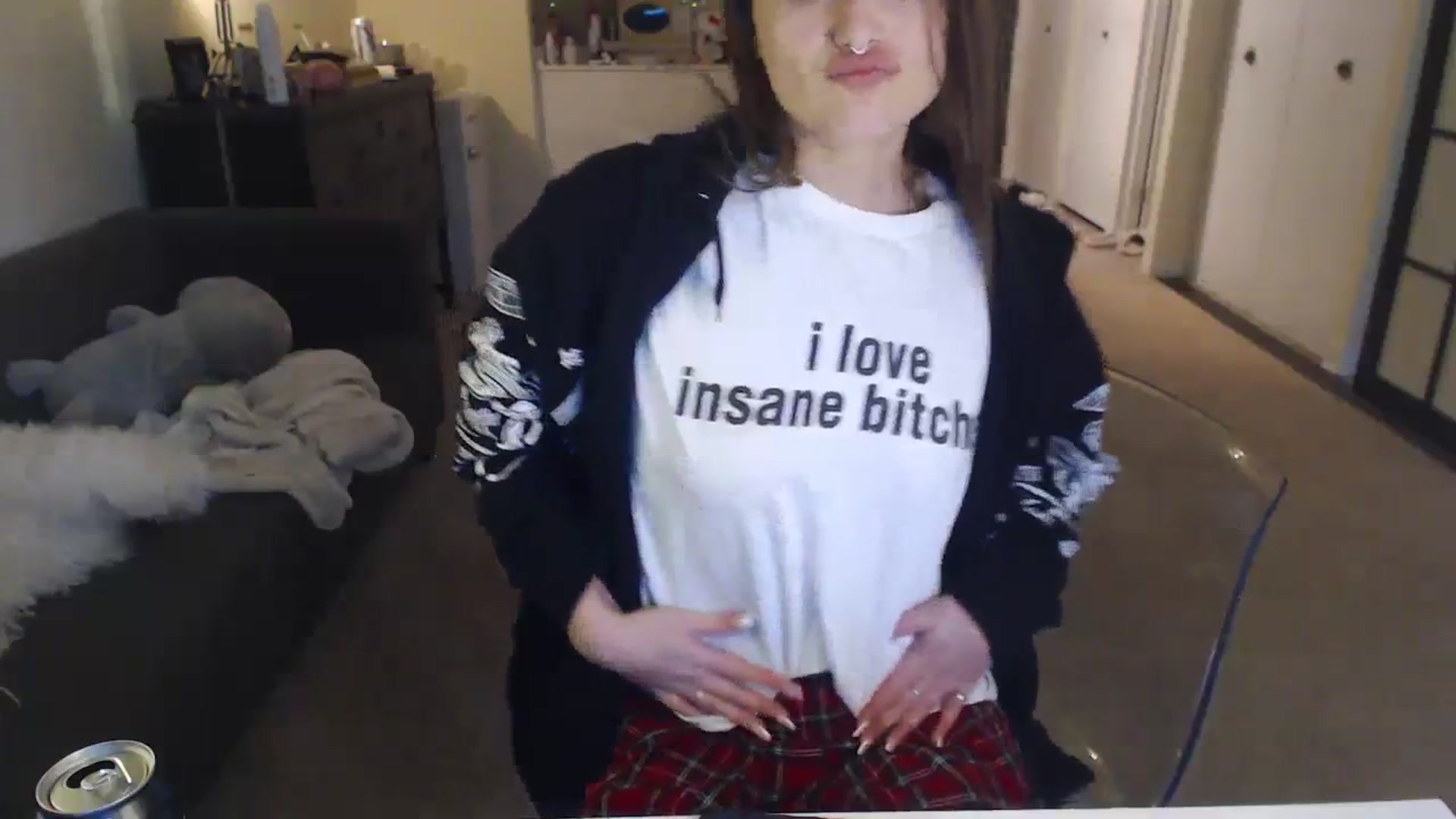 Gallery image thumbnail from angelpuppygrl's myfreecams stream on, 10/10/2023, 14:06 image 9 of 20