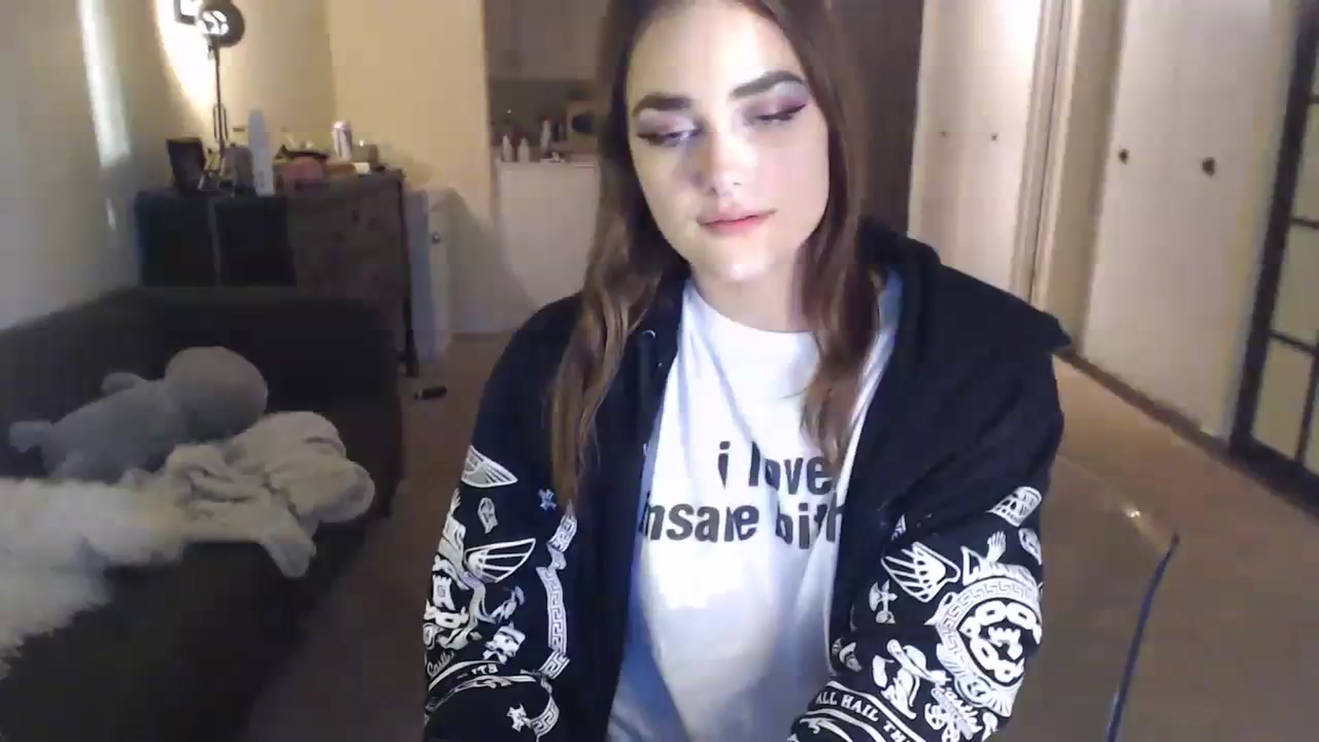 Gallery image thumbnail from angelpuppygrl's myfreecams stream on, 10/10/2023, 14:06 image 10 of 20