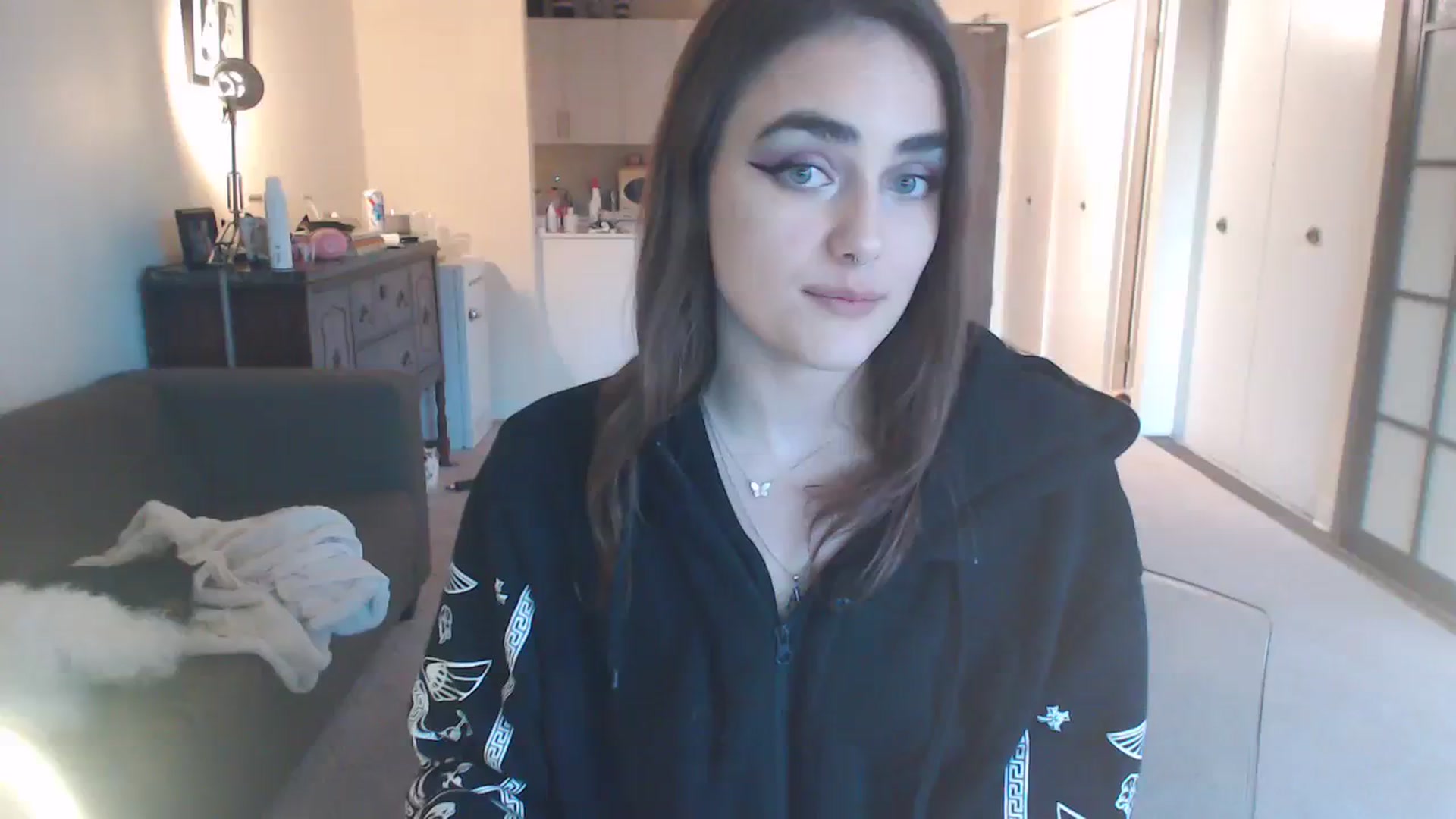 Gallery image thumbnail from angelpuppygrl's myfreecams stream on, 10/10/2023, 14:06 image 1 of 20