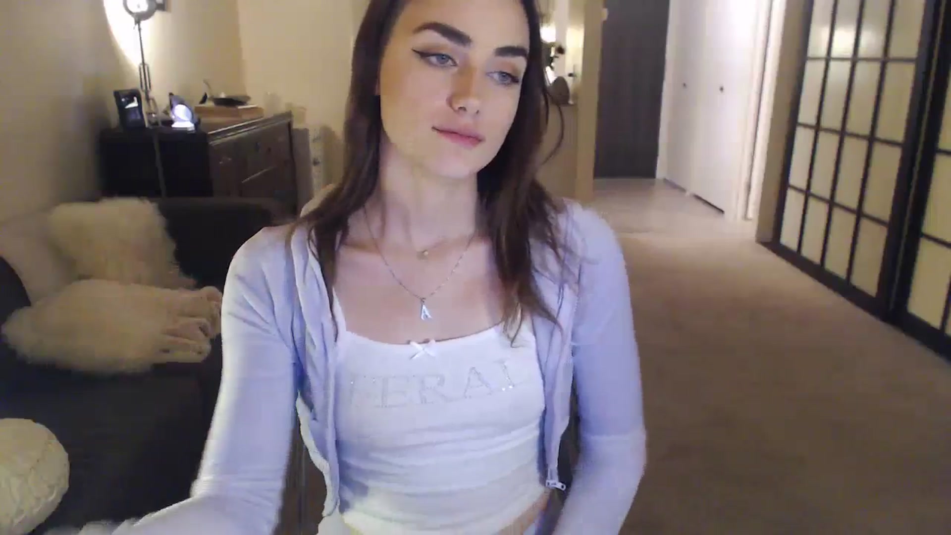 Gallery image thumbnail from angelpuppygrl's myfreecams stream on, 10/25/2023, 09:10 image 9 of 20