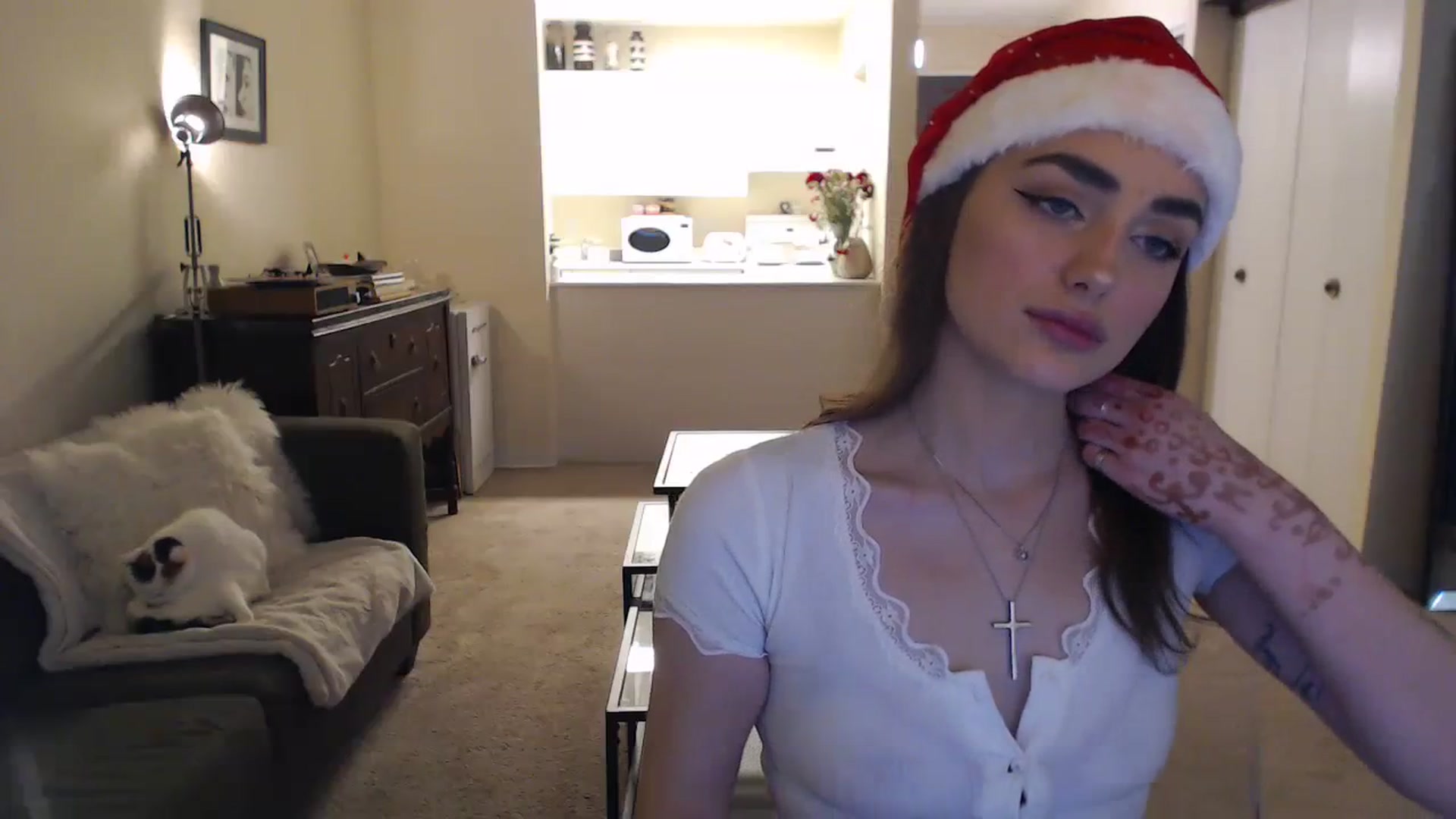 Gallery image thumbnail from angelpuppygrl's myfreecams stream on, 12/24/2023, 19:51 image 4 of 20