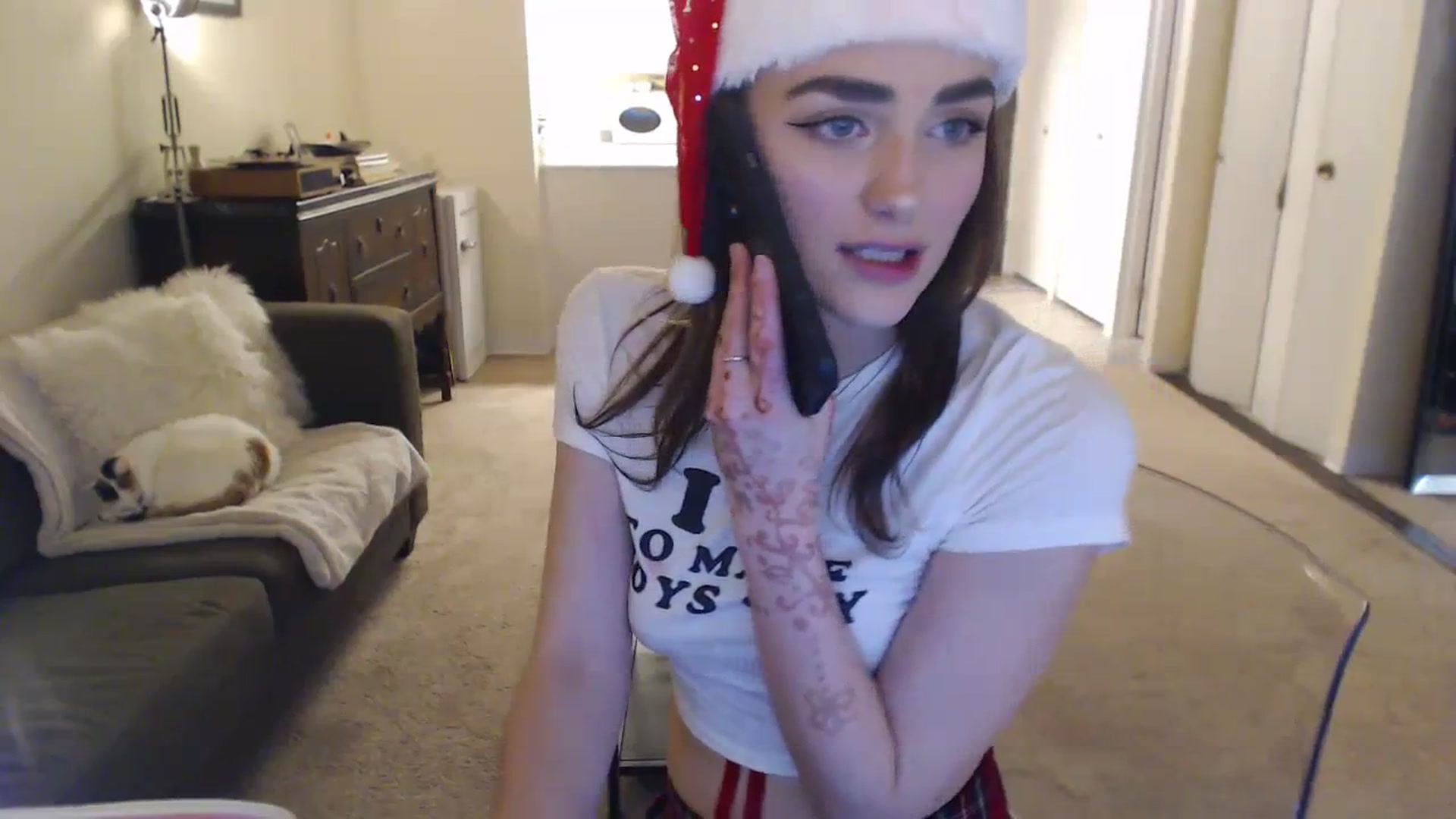 Gallery image thumbnail from angelpuppygrl's myfreecams stream on, 12/24/2023, 20:55 image 3 of 20
