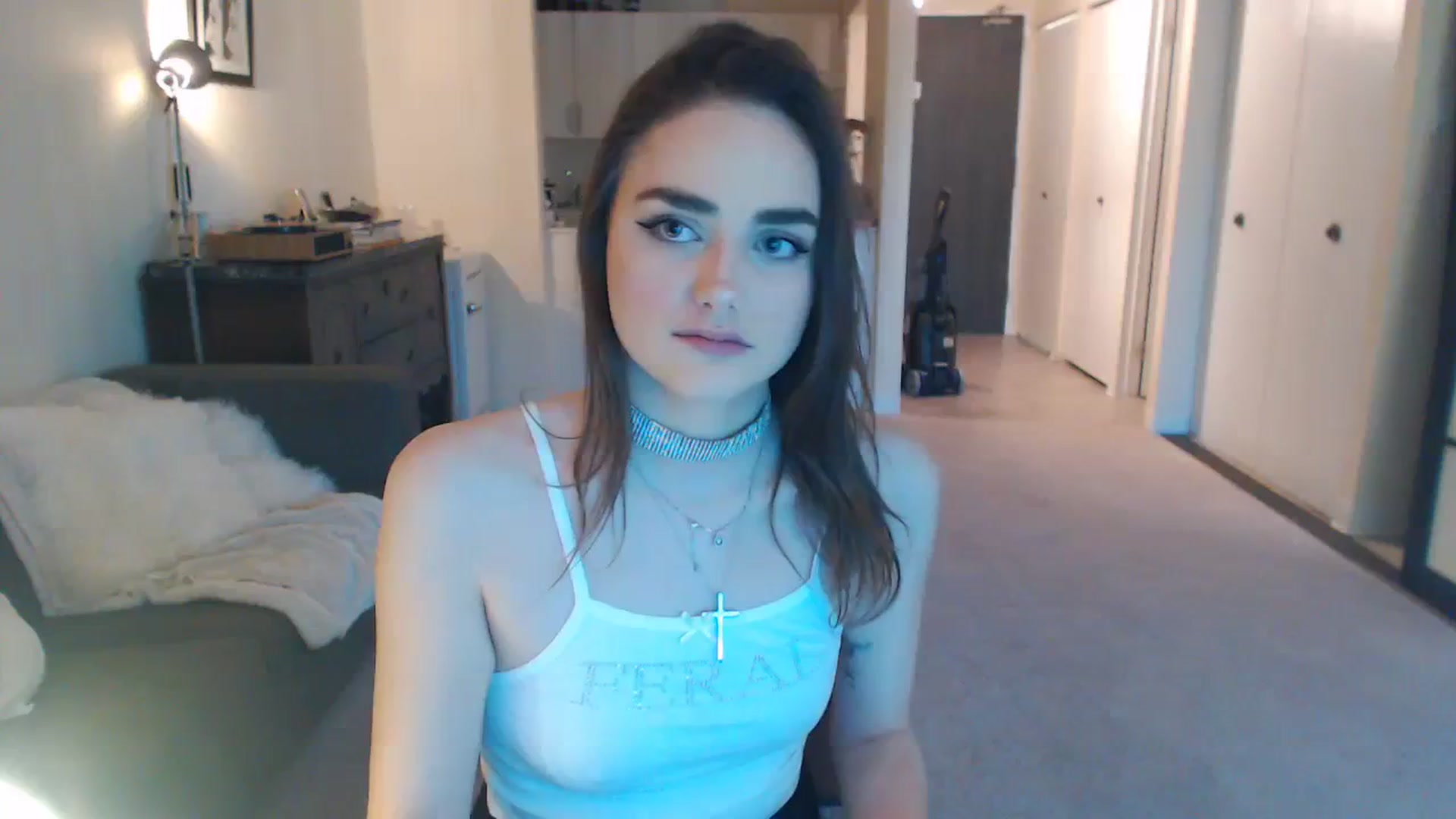 Gallery image thumbnail from angelpuppygrl's myfreecams stream on, 01/01/2024, 19:23 image 11 of 20