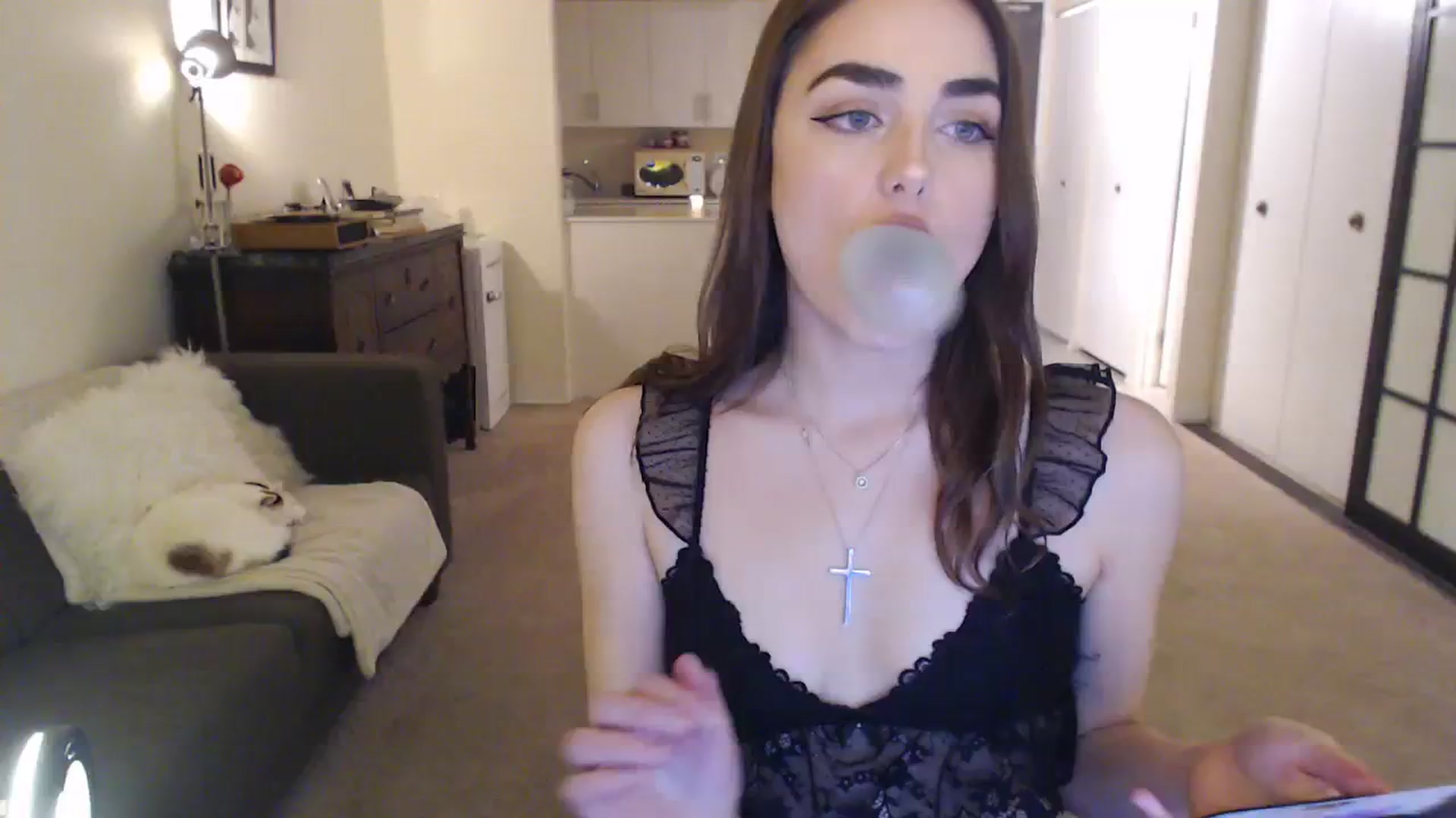 Gallery image thumbnail from angelpuppygrl's myfreecams stream on, 01/09/2024, 14:49 image 11 of 20
