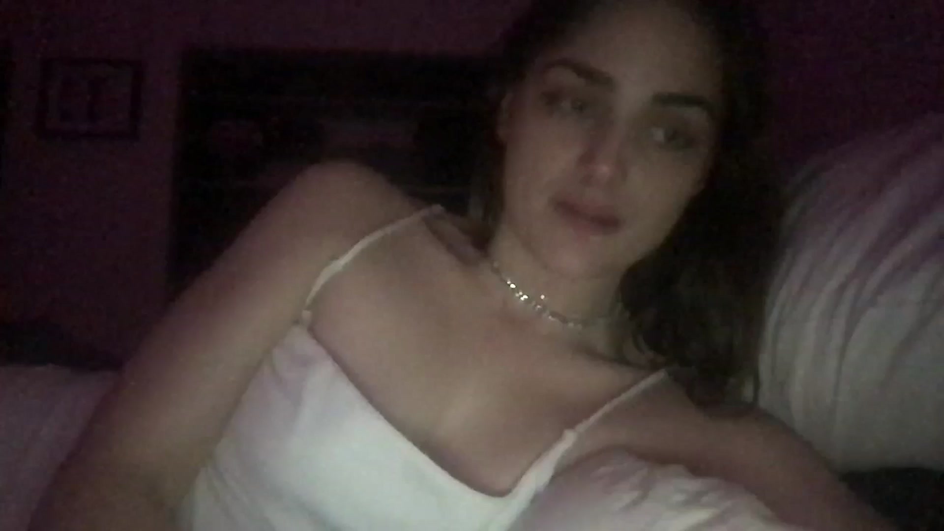 Gallery image thumbnail from angelpuppygrl's myfreecams stream on, 05/25/2024, 16:15 image 1 of 20