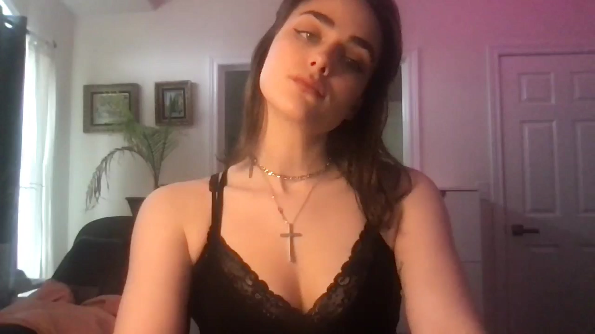 Gallery image thumbnail from angelpuppygrl's myfreecams stream on, 05/27/2024, 20:29 image 2 of 20