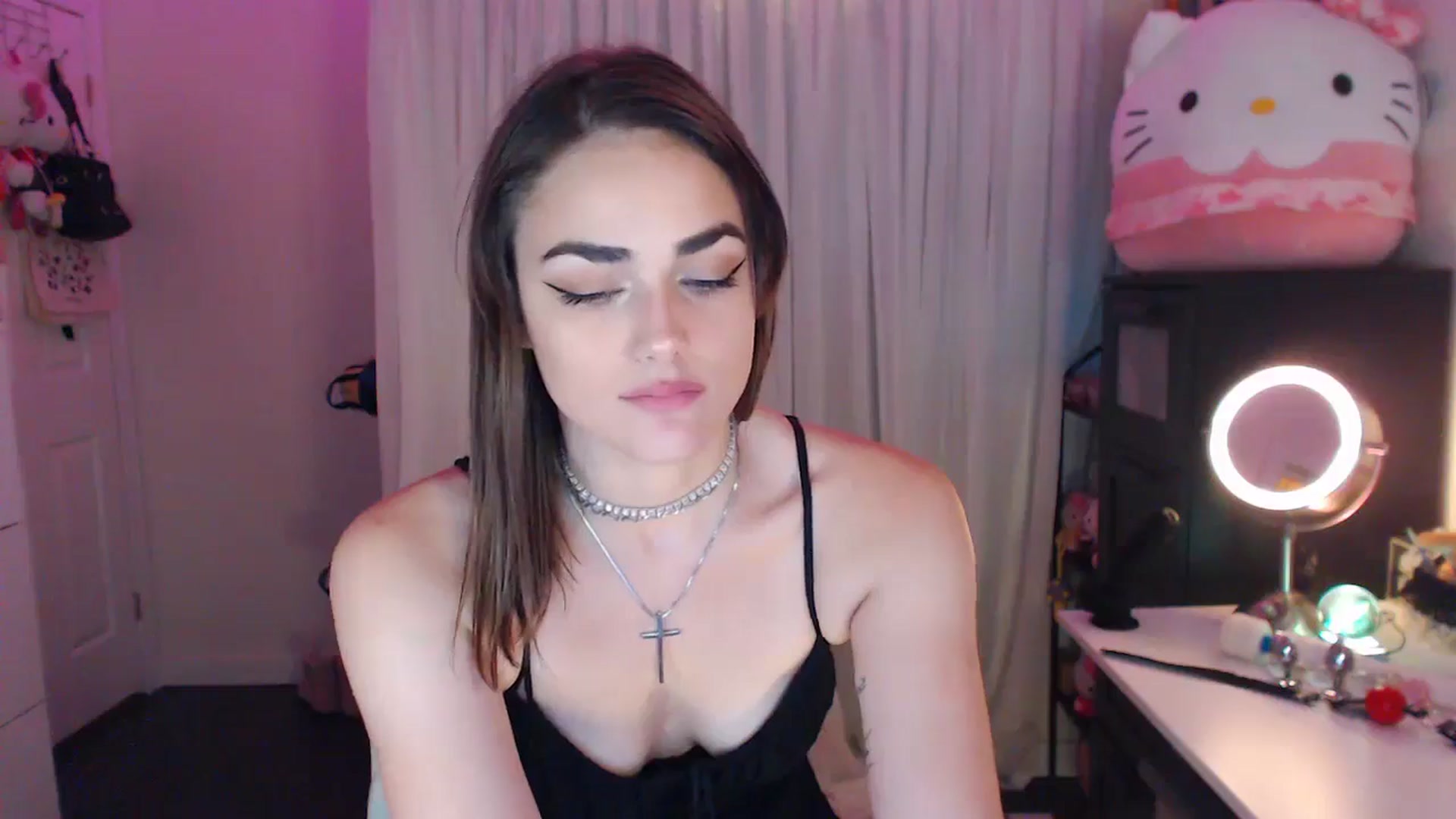 Gallery image thumbnail from angelpuppygrl's myfreecams stream on, 08/27/2024, 07:38 image 20 of 20