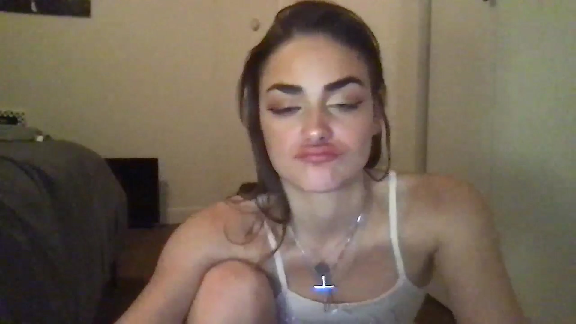 Gallery image thumbnail from angelpuppygrl's myfreecams stream on, 10/09/2024, 12:39 image 8 of 20