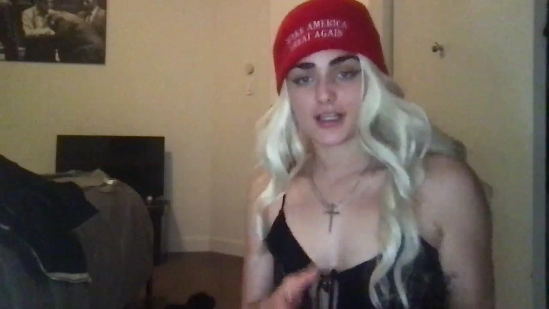 Gallery image thumbnail from angelpuppygrl's myfreecams stream on, 10/30/2024, 15:37 image 2 of 20
