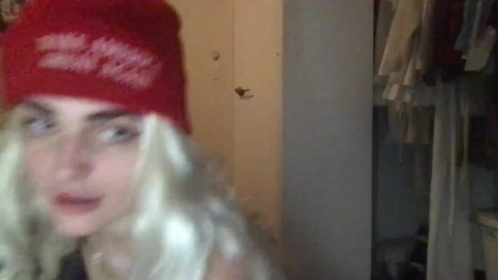 Gallery image thumbnail from angelpuppygrl's myfreecams stream on, 10/30/2024, 15:37 image 1 of 20