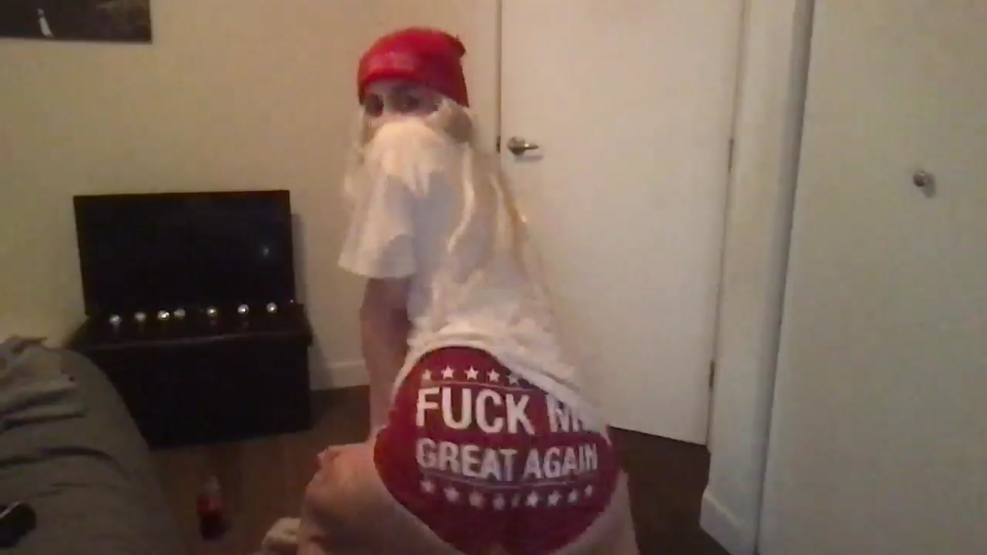 Gallery image thumbnail from angelpuppygrl's myfreecams stream on, 10/30/2024, 15:37 image 17 of 20