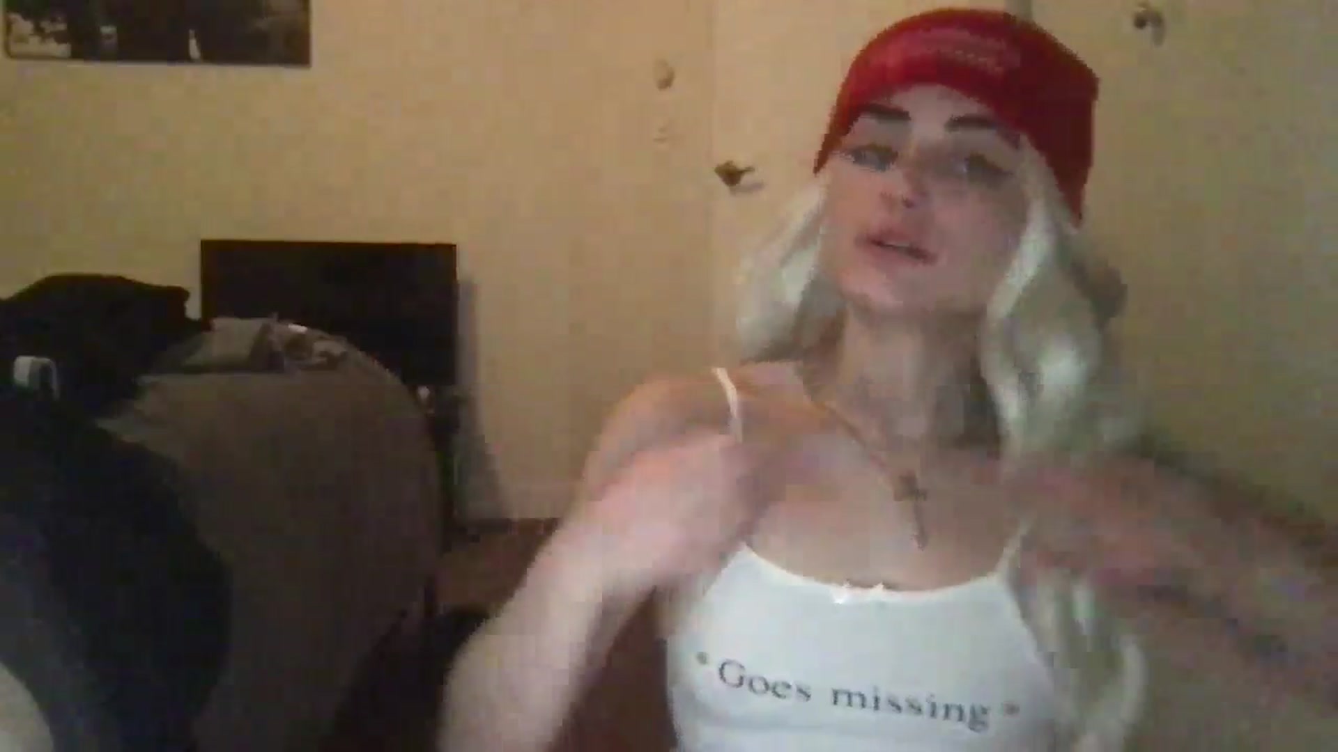 Gallery image thumbnail from angelpuppygrl's myfreecams stream on, 10/30/2024, 15:37 image 4 of 20