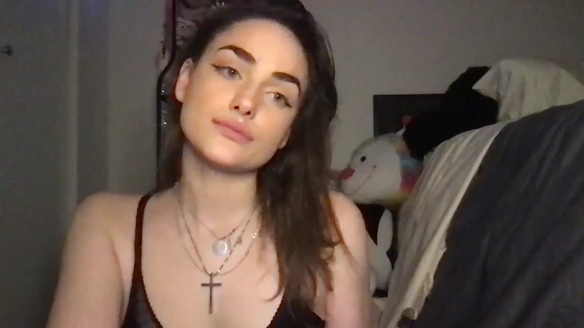 Gallery image thumbnail from angelpuppygrl's myfreecams stream on, 12/22/2024, 14:24 image 12 of 20