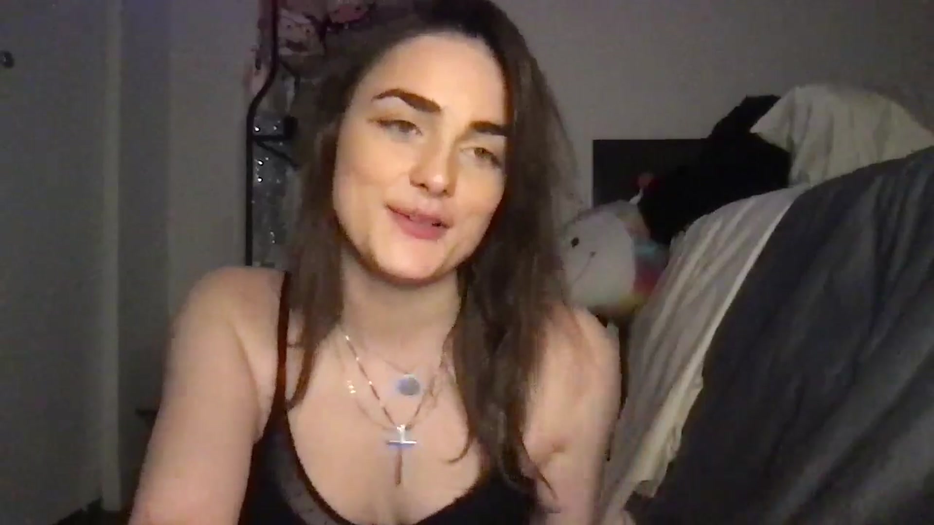 Gallery image thumbnail from angelpuppygrl's myfreecams stream on, 12/22/2024, 14:24 image 20 of 20