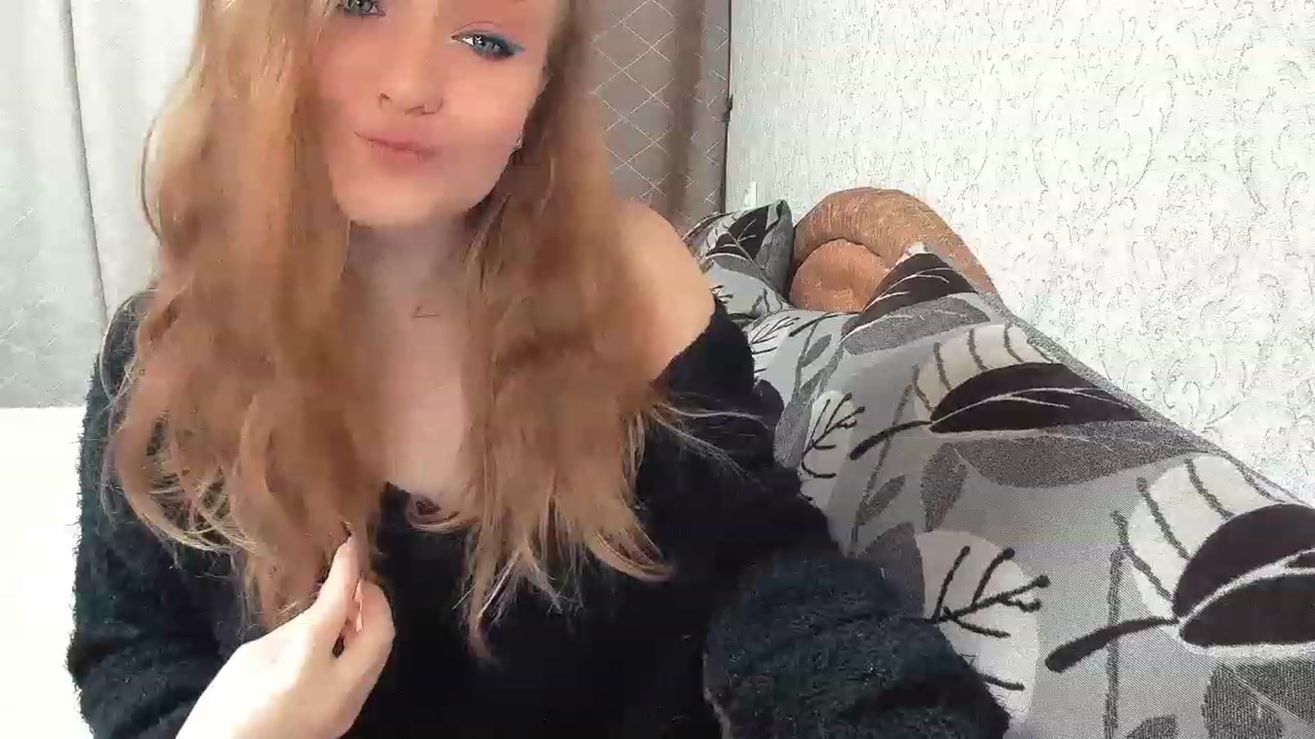 Gallery image thumbnail from angelskiss_'s myfreecams stream on, 01/17/2023, 01:41 image 5 of 20