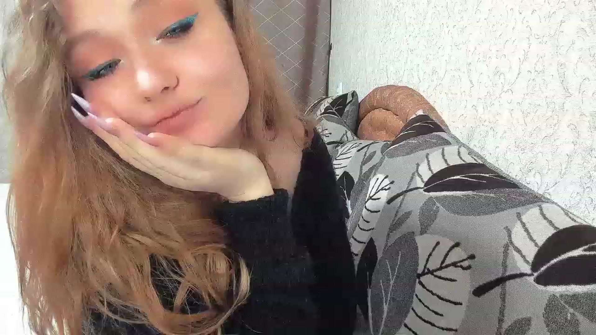 Gallery image thumbnail from angelskiss_'s myfreecams stream on, 01/17/2023, 01:41 image 19 of 20